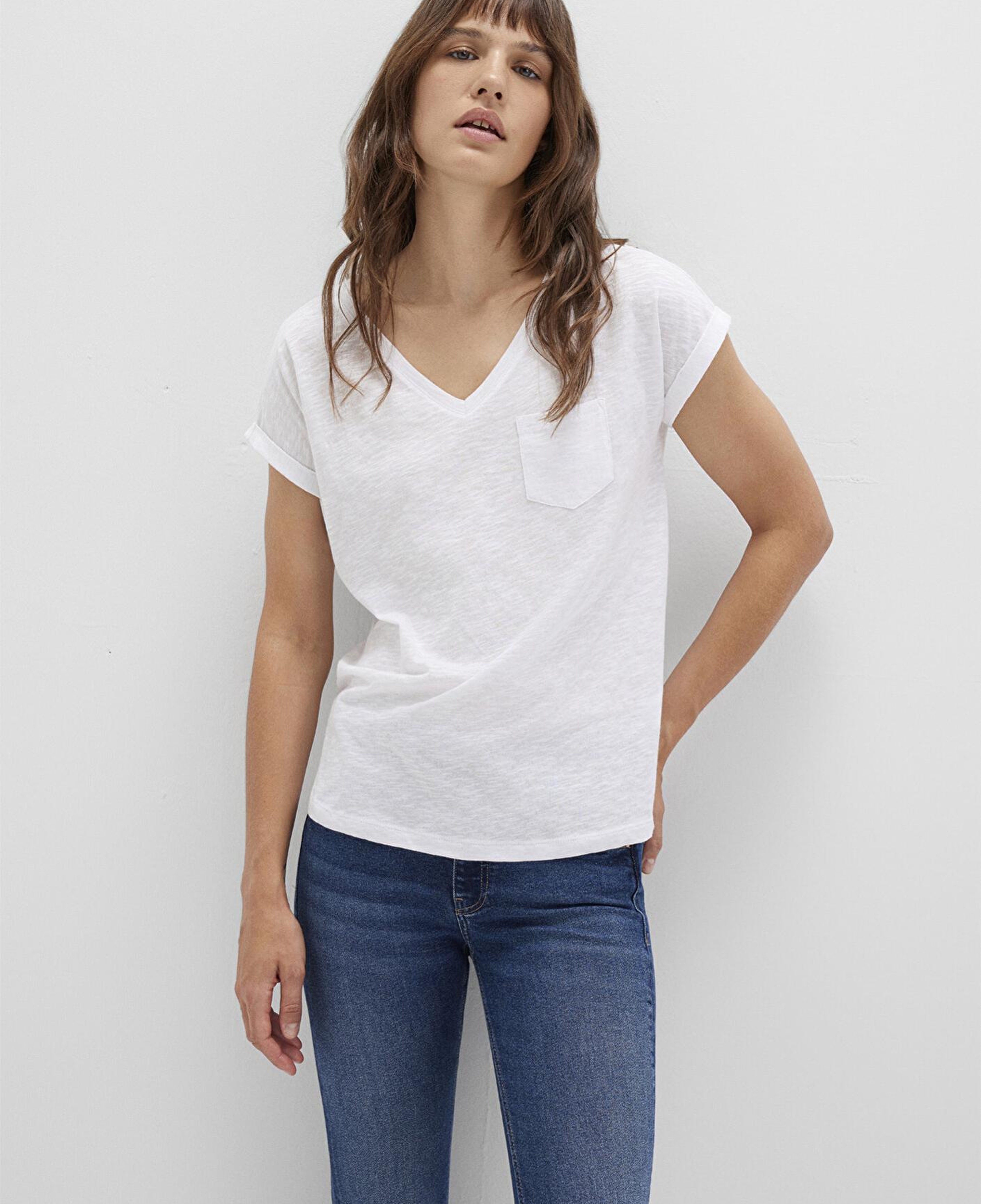 Mavi V Yaka Beyaz Basic Tişört Loose Fit / Bol Rahat Kesim 1600961-620