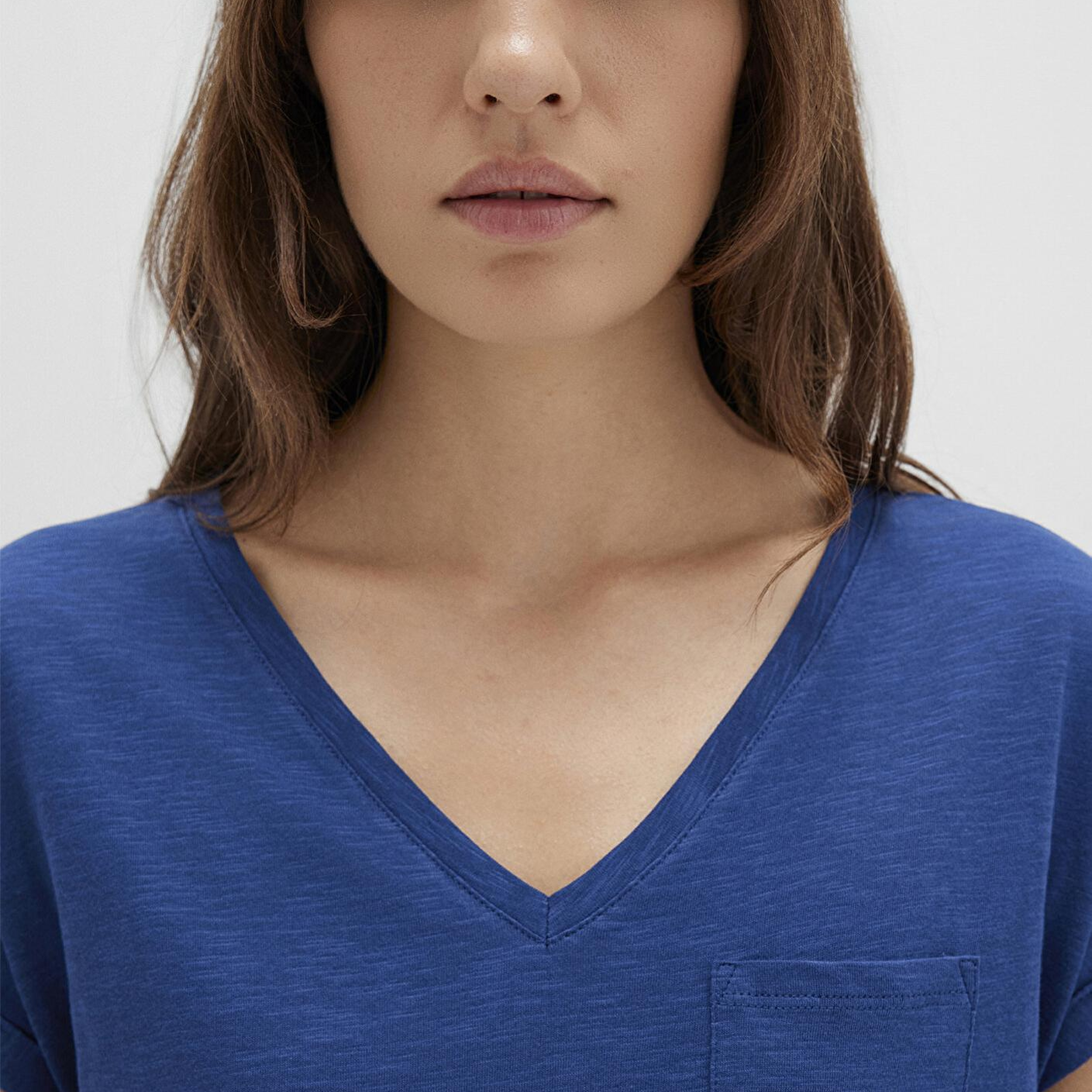 Mavi V Yaka Mavi Basic Tişört Loose Fit / Bol Rahat Kesim 1600961-30808