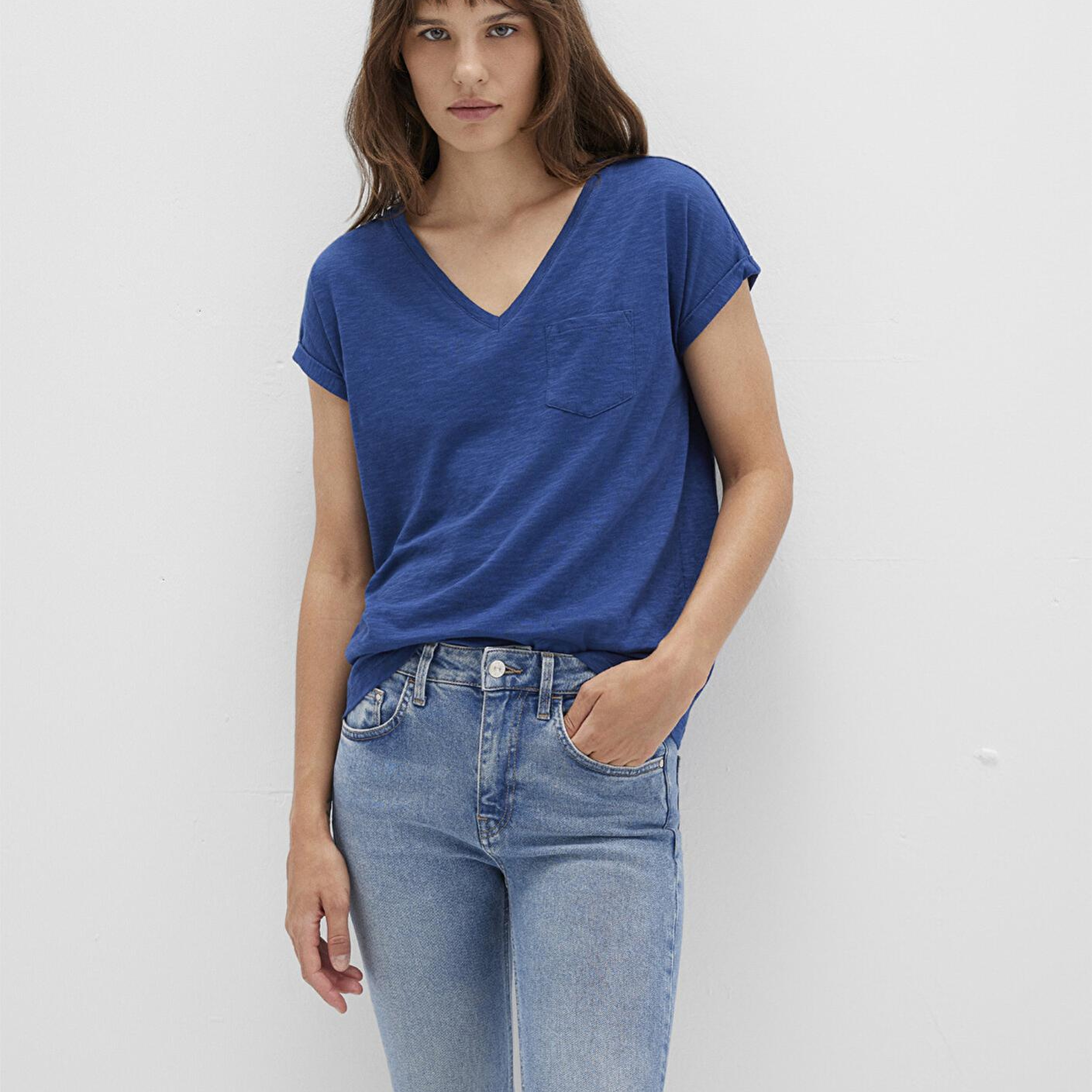 Mavi V Yaka Mavi Basic Tişört Loose Fit / Bol Rahat Kesim 1600961-30808