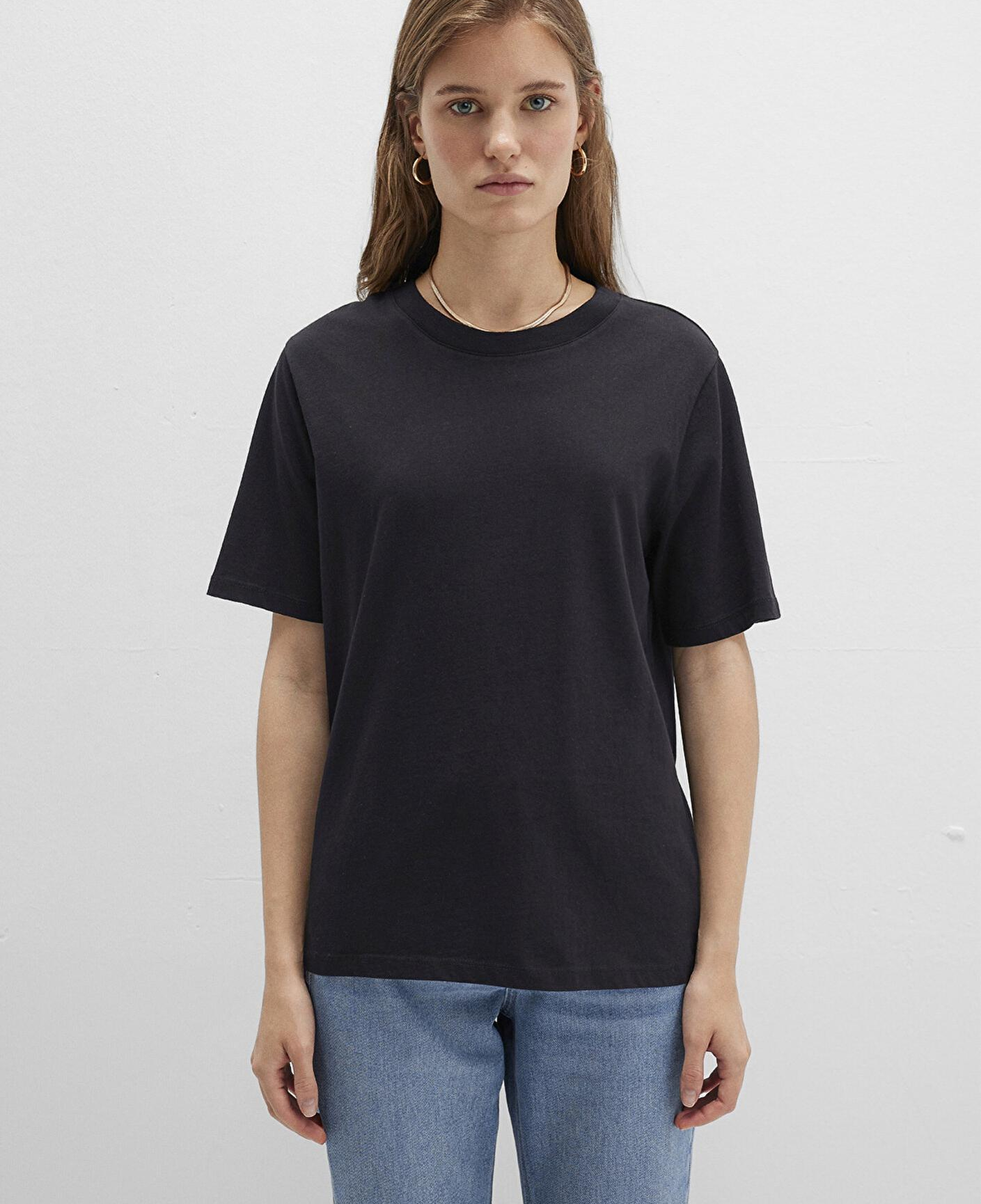 Mavi Bisiklet Yaka Siyah Basic Tişört Regular Fit / Normal Kesim 1600955-900