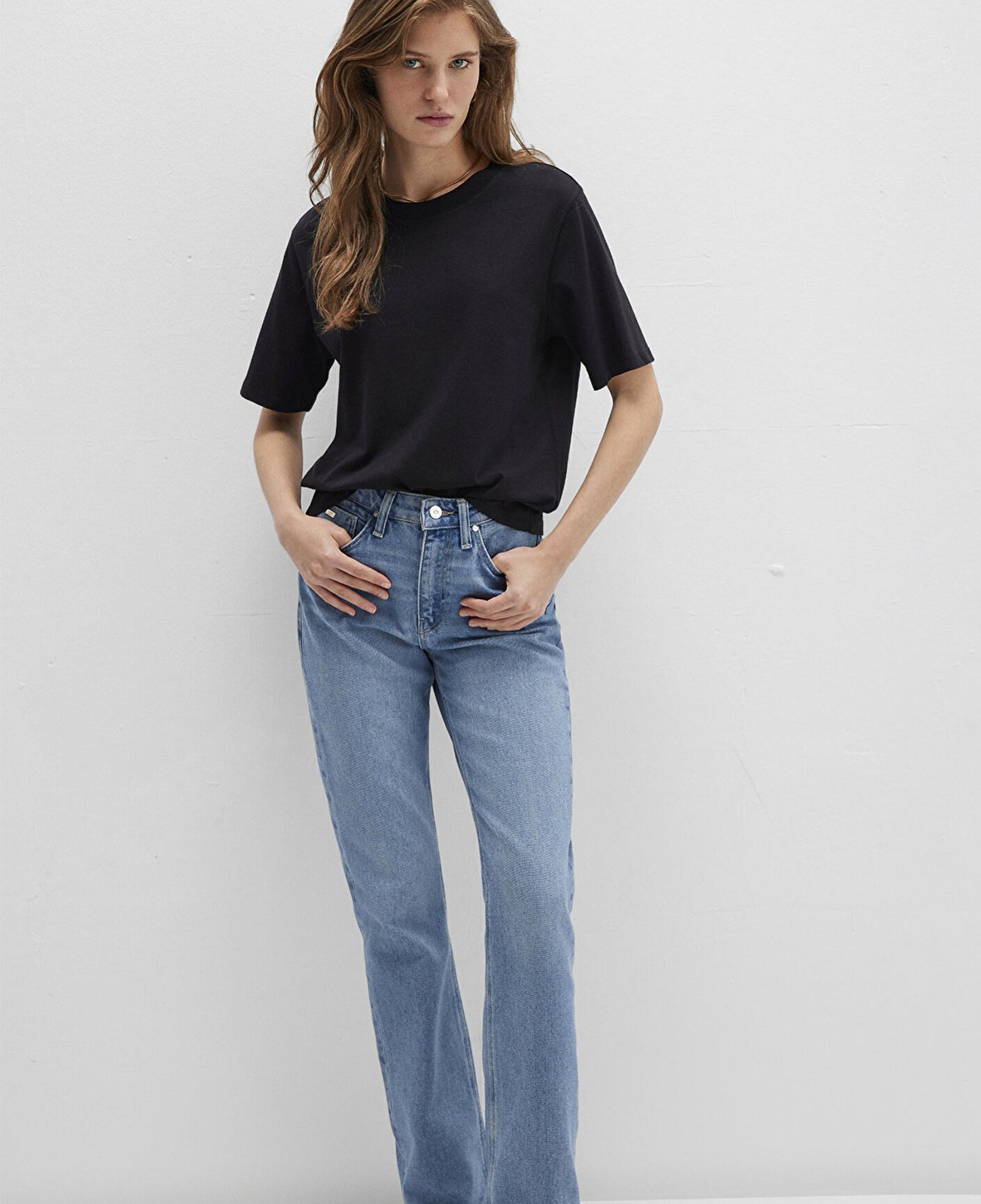 Mavi Bisiklet Yaka Siyah Basic Tişört Regular Fit / Normal Kesim 1600955-900