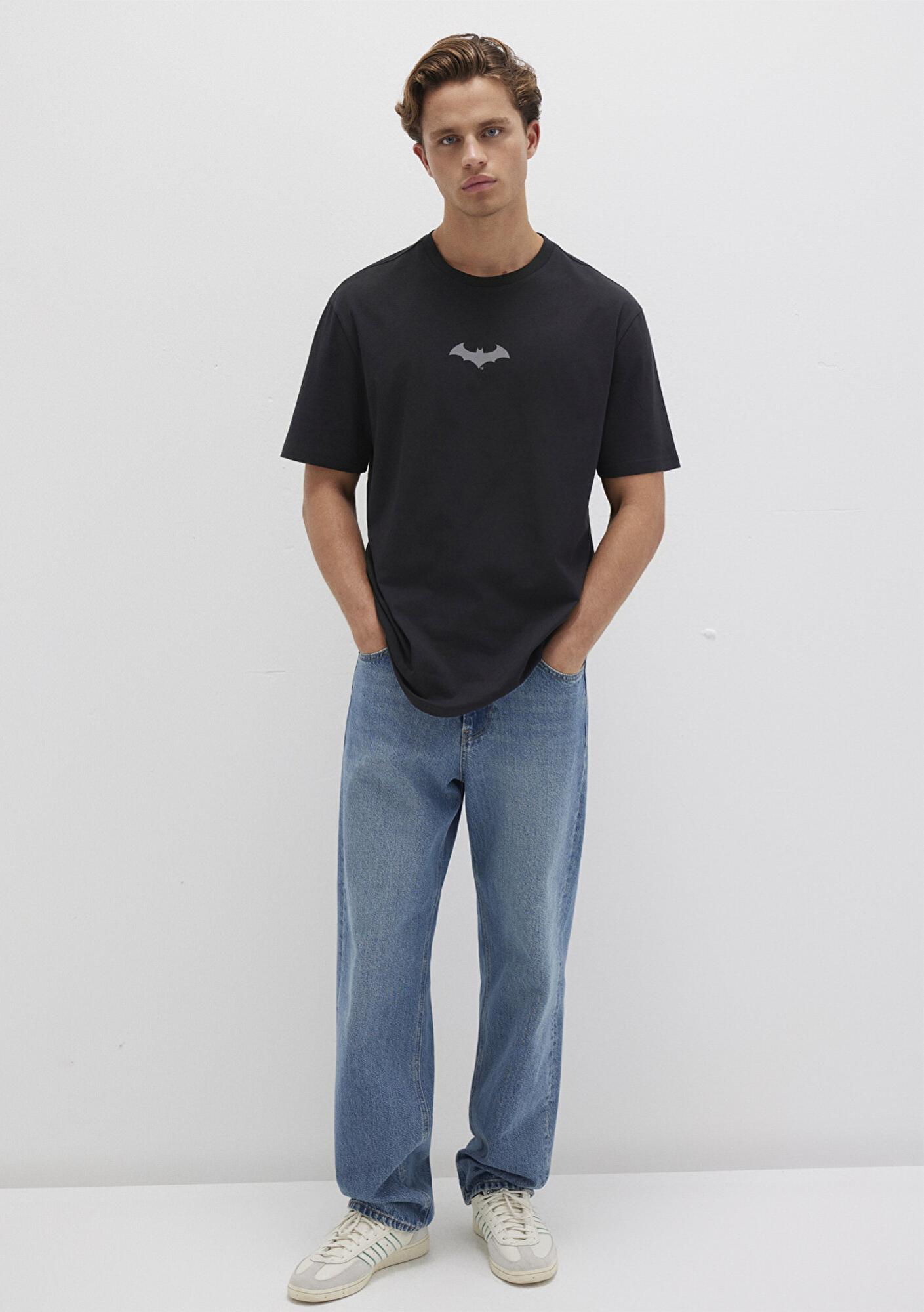 Mavi Batman Baskılı Siyah Tişört Loose Fit / Bol Rahat Kesim 066878-900