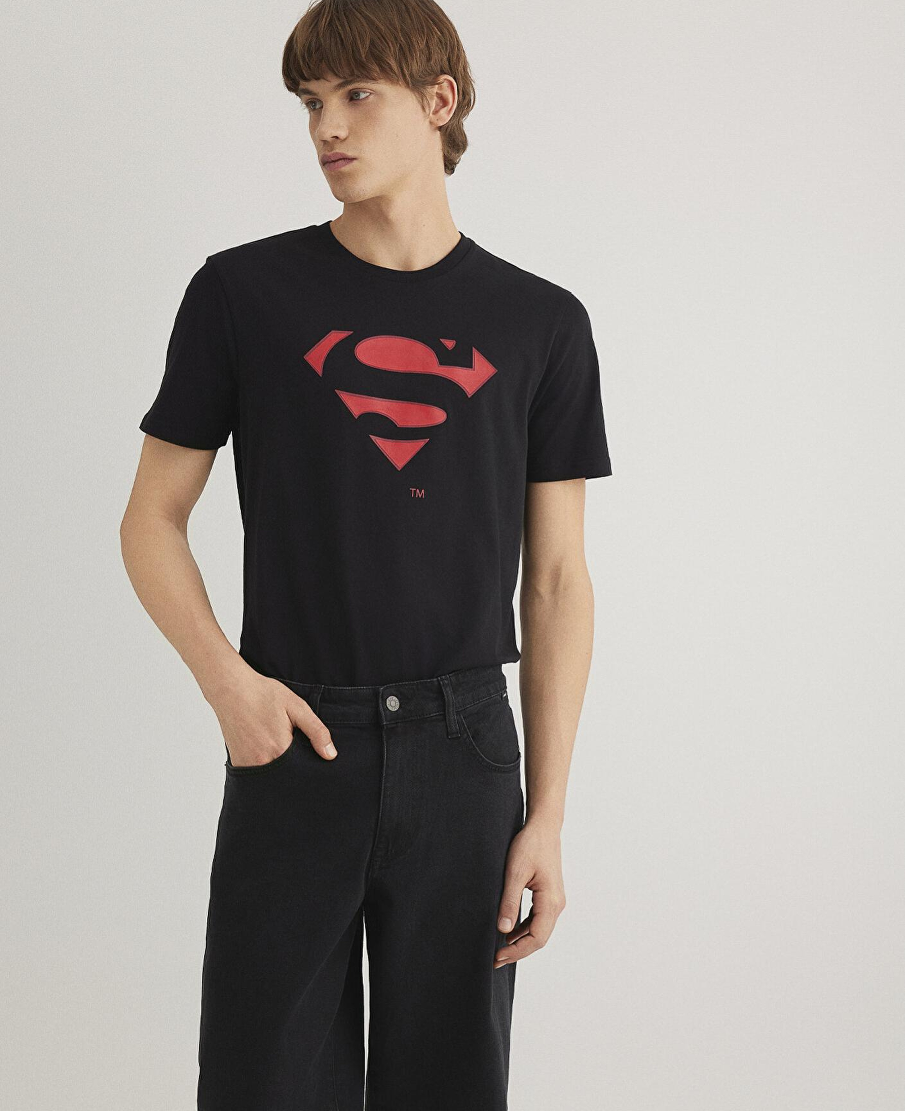 Mavi Superman Baskılı Siyah Tişört Slim Fit / Dar Kesim 066875-900