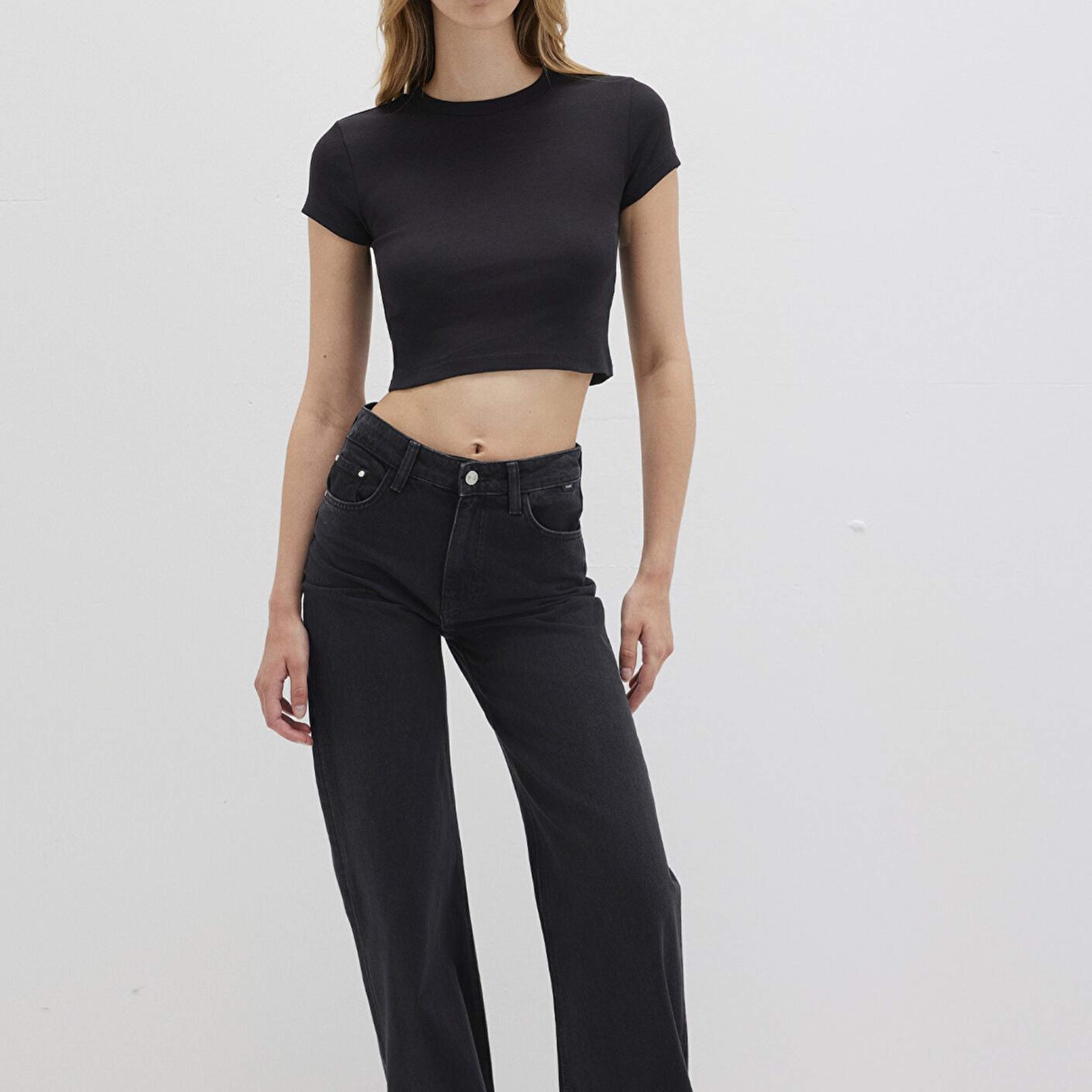 Mavi Siyah Basic Crop Tişört Crop / Kısa Kesim 1600814-900