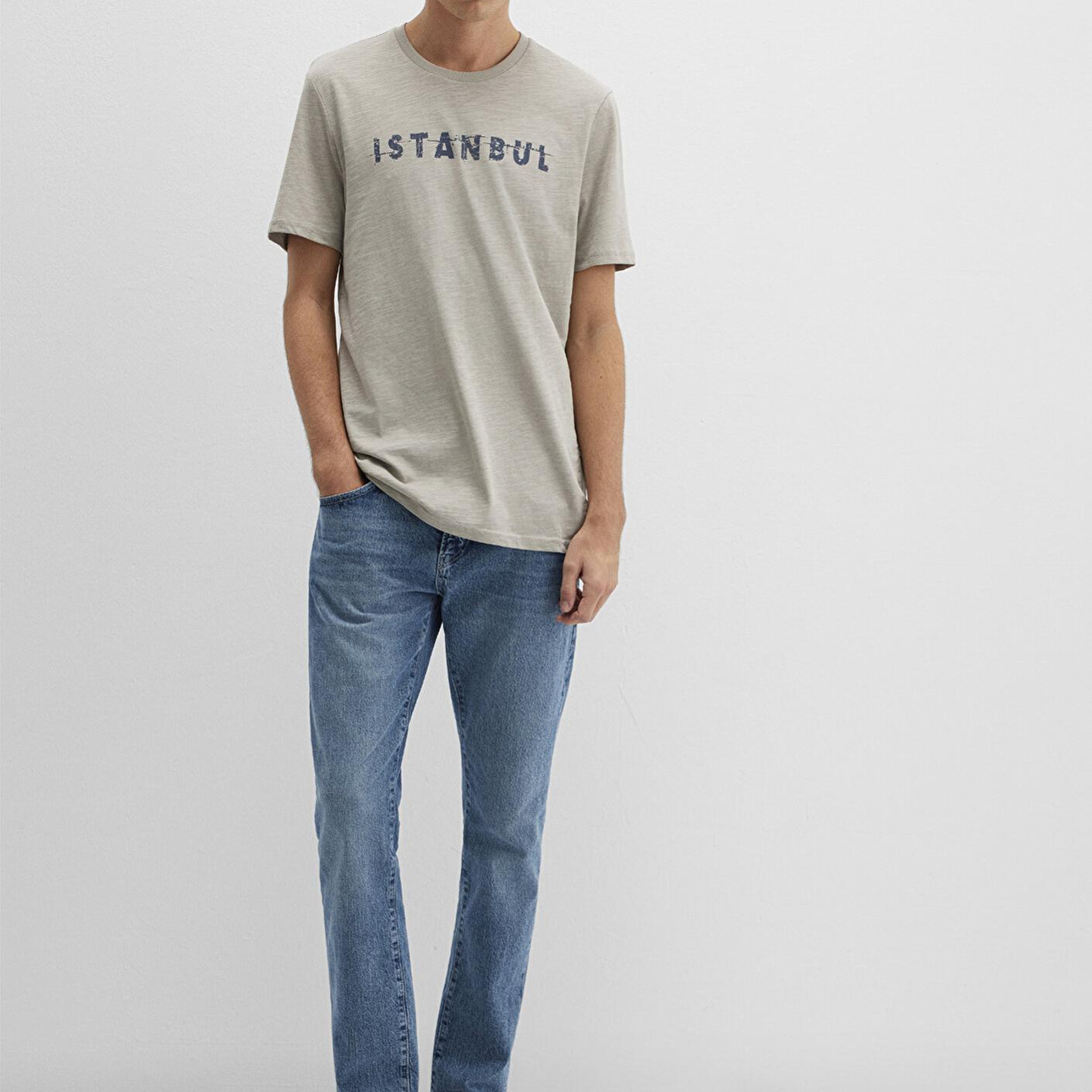 Mavi İstanbul Baskılı Bej Tişört Slim Fit / Dar Kesim 066282-31935