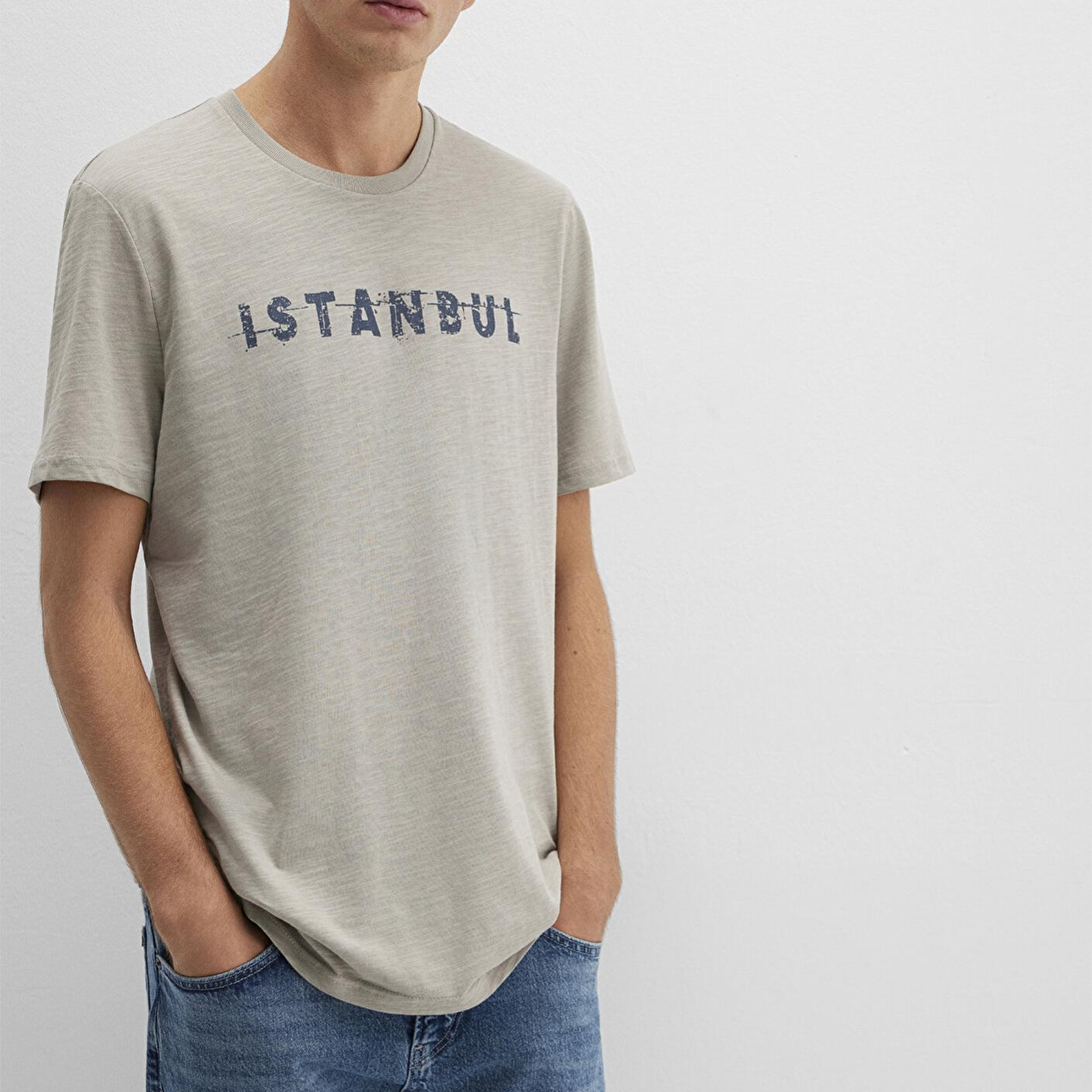 Mavi İstanbul Baskılı Bej Tişört Slim Fit / Dar Kesim 066282-31935