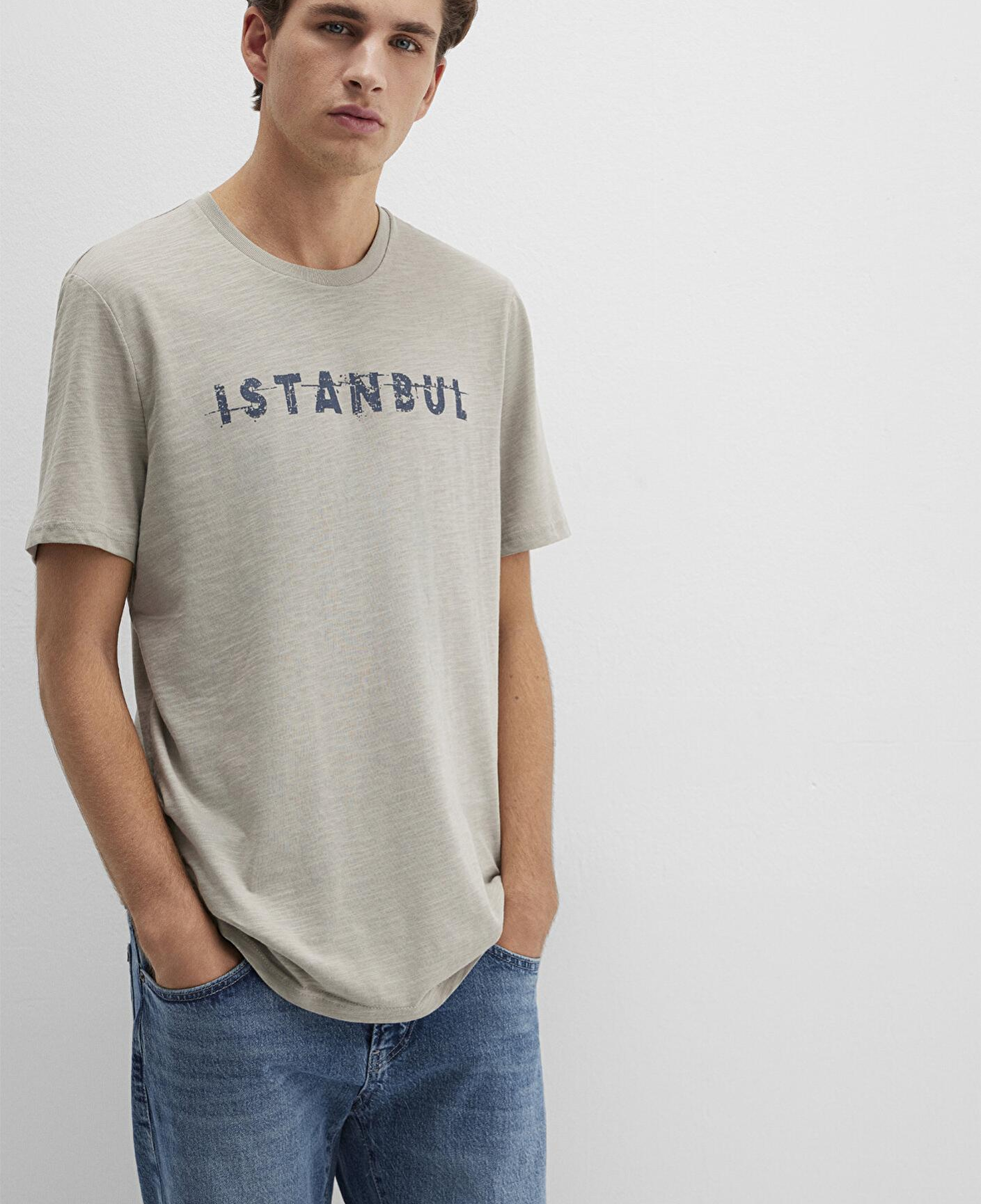 Mavi İstanbul Baskılı Bej Tişört Slim Fit / Dar Kesim 066282-31935