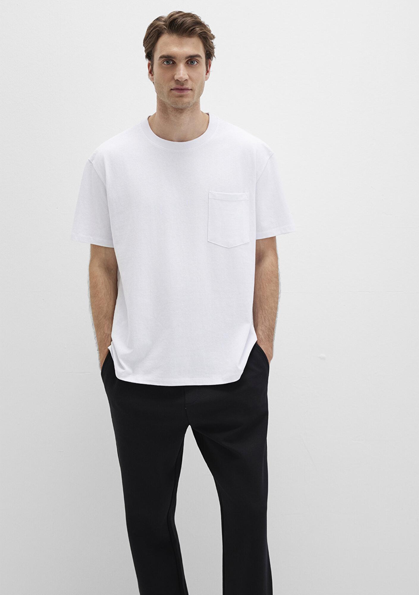 Mavi Cep Detaylı Beyaz Basic Tişört Loose Fit / Bol Rahat Kesim 066248-620