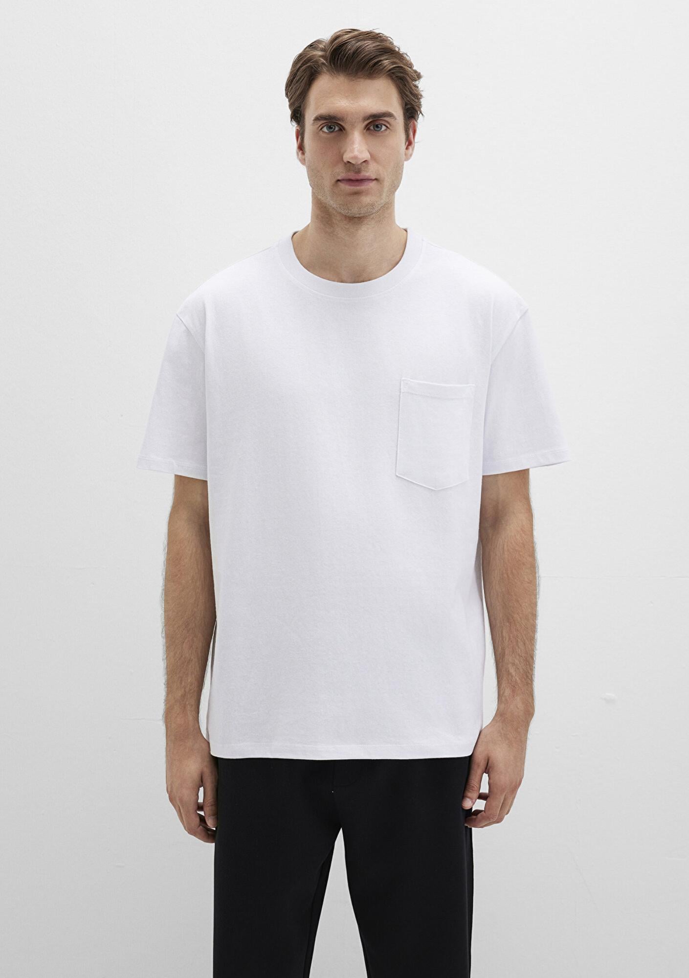 Mavi Cep Detaylı Beyaz Basic Tişört Loose Fit / Bol Rahat Kesim 066248-620