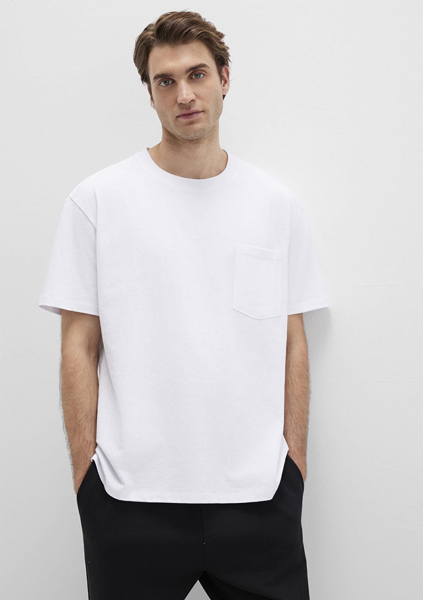 Mavi Cep Detaylı Beyaz Basic Tişört Loose Fit / Bol Rahat Kesim 066248-620