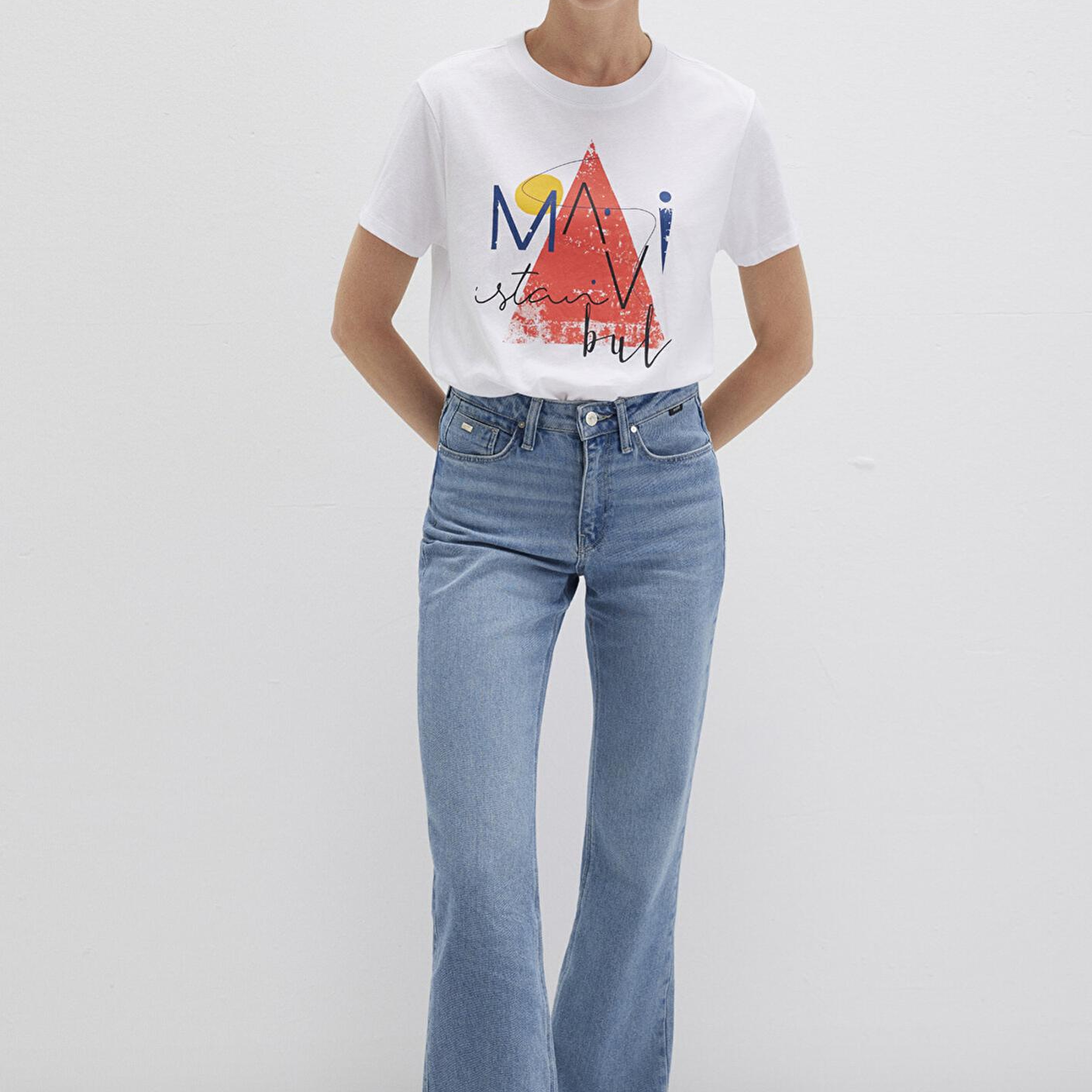 Mavi Üçgen Baskılı Beyaz İstanbul Tişört Regular Fit / Normal Kesim 168892-620