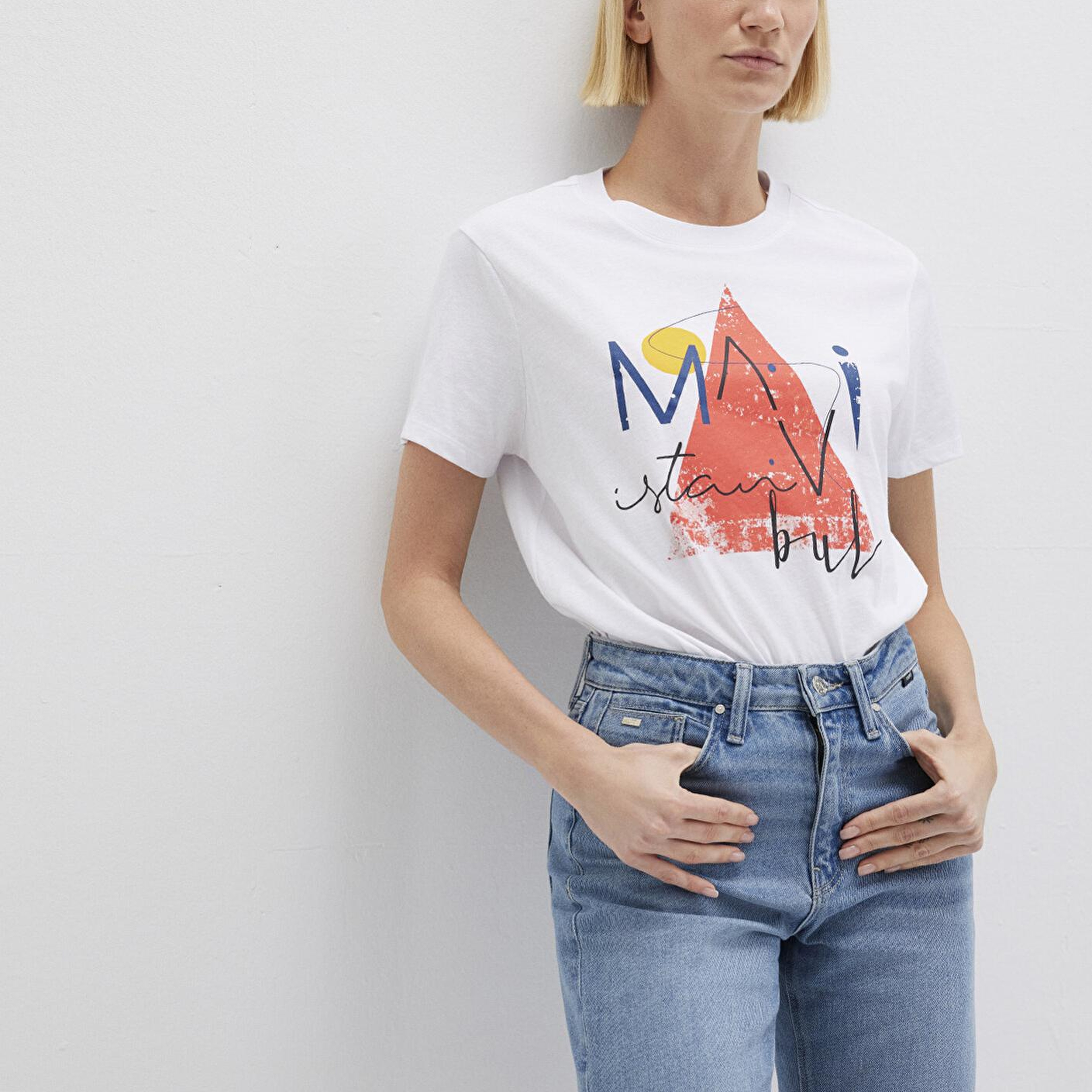 Mavi Üçgen Baskılı Beyaz İstanbul Tişört Regular Fit / Normal Kesim 168892-620