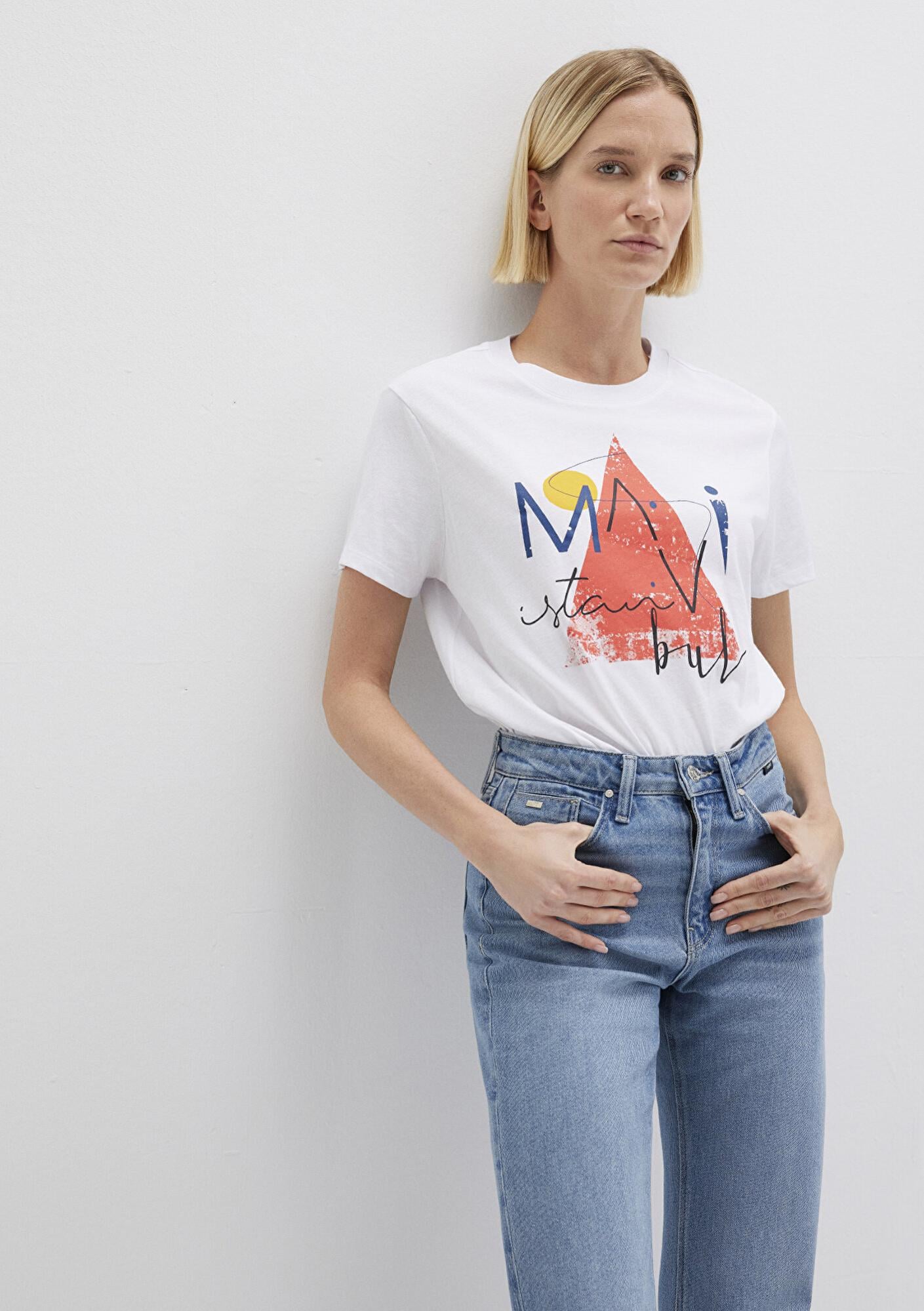 Mavi Üçgen Baskılı Beyaz İstanbul Tişört Regular Fit / Normal Kesim 168892-620