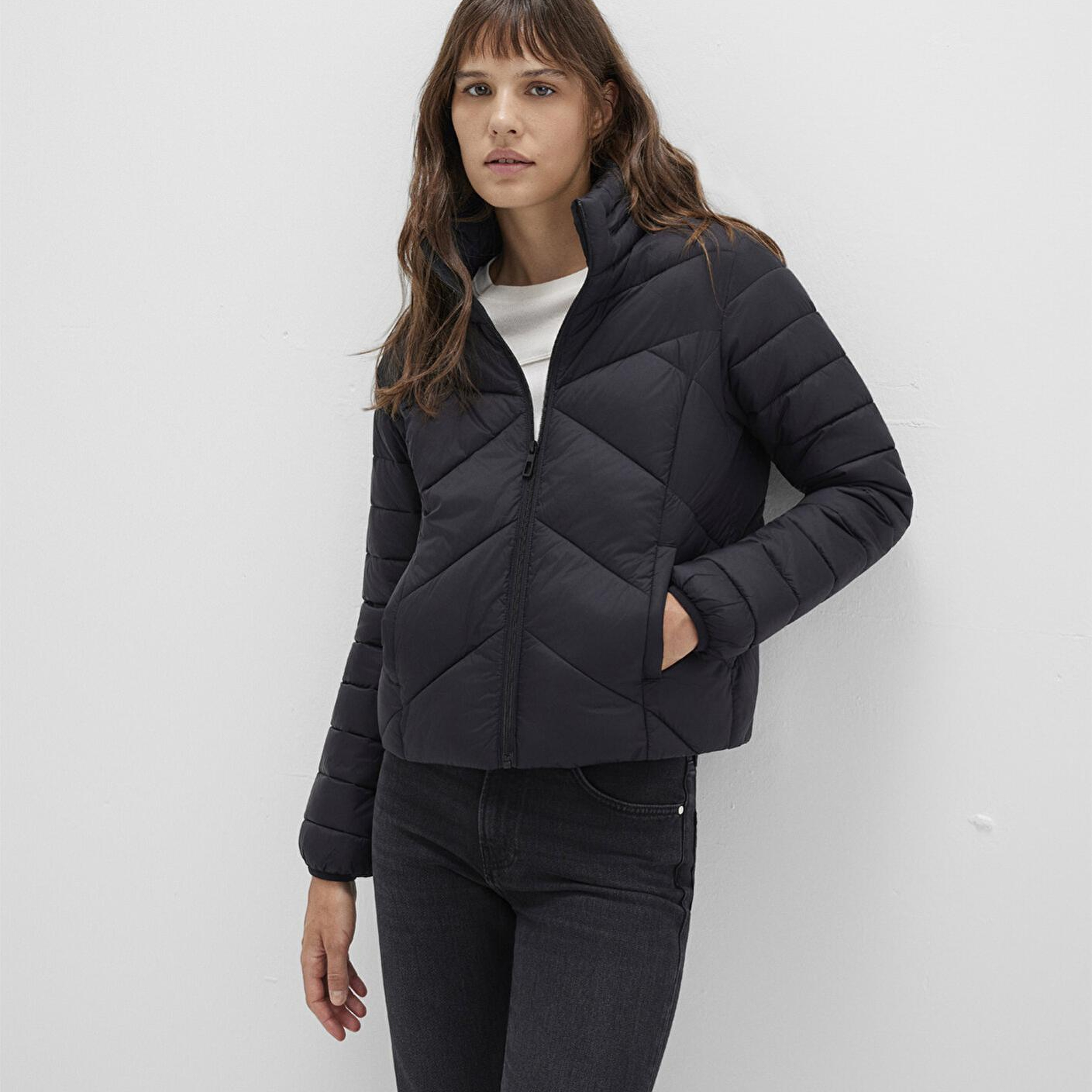 Mavi Su İtici Dik Yaka Siyah Şişme Mont 110698-900