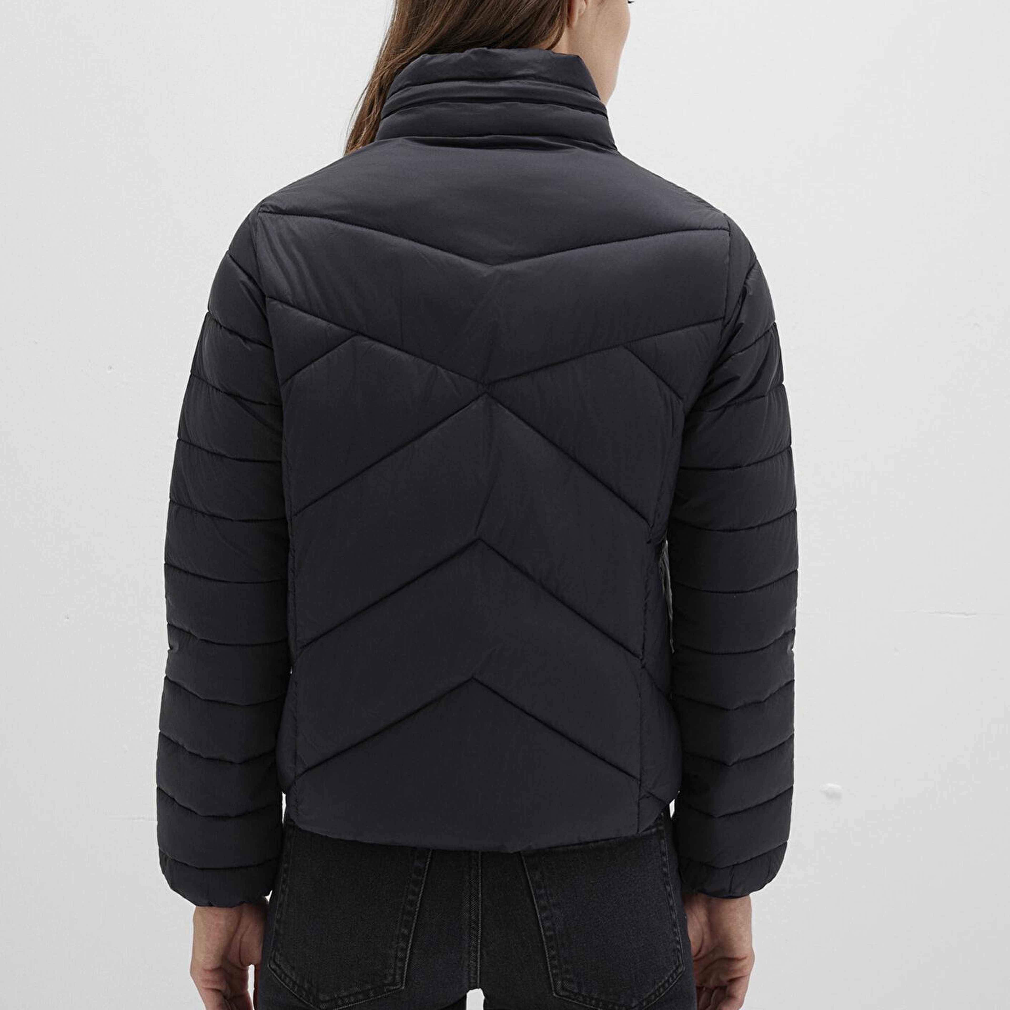 Mavi Su İtici Dik Yaka Siyah Şişme Mont 110698-900