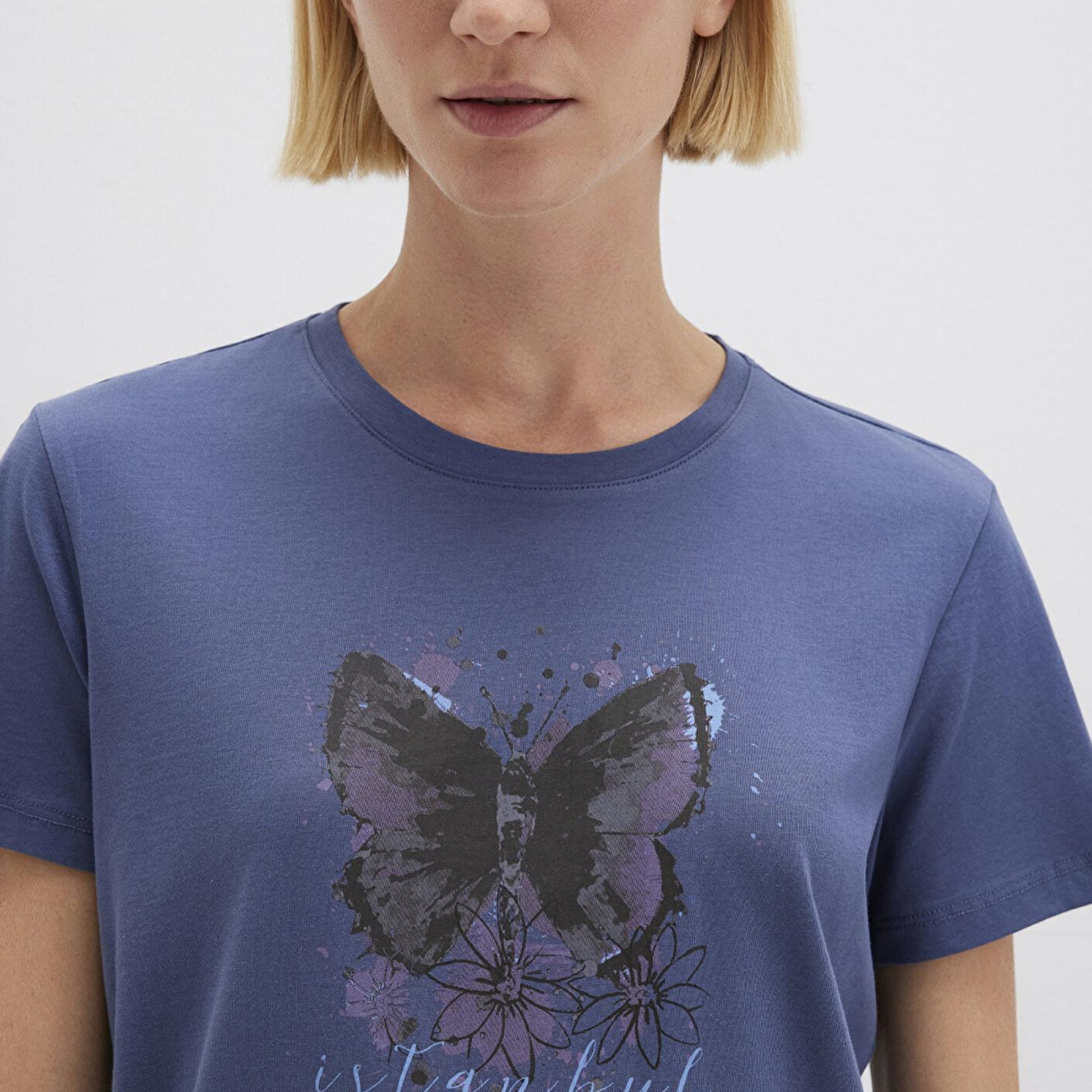 Mavi Kelebek Baskılı Lacivert İstanbul Tişört Regular Fit / Normal Kesim 168571-30233