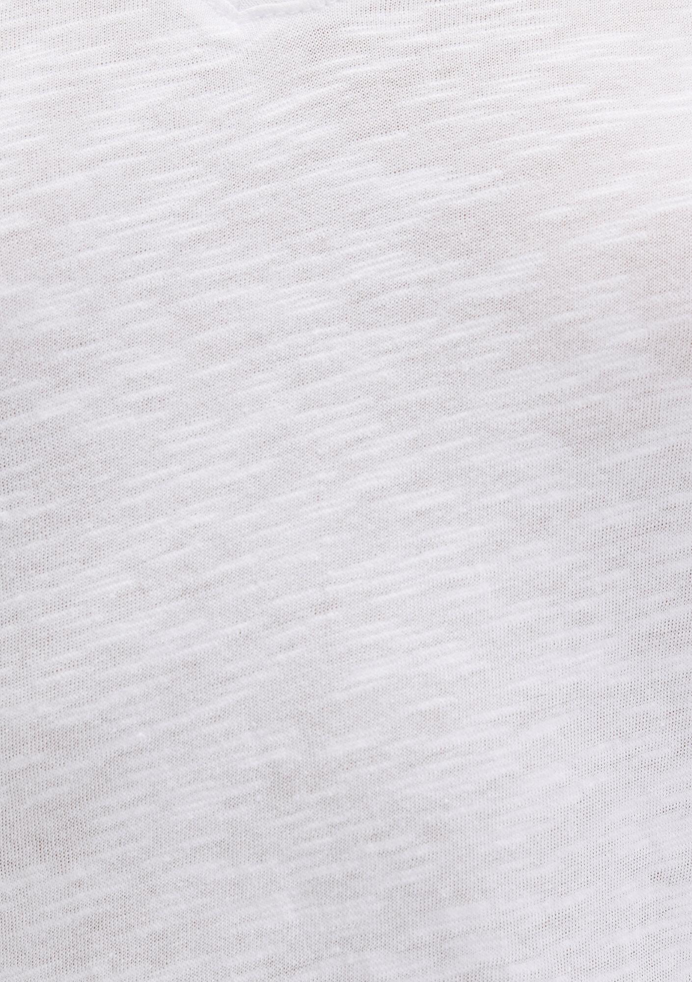 Mavi V Yaka Flamlı Beyaz Basic Tişört Slim Fit / Dar Kesim 168260-620