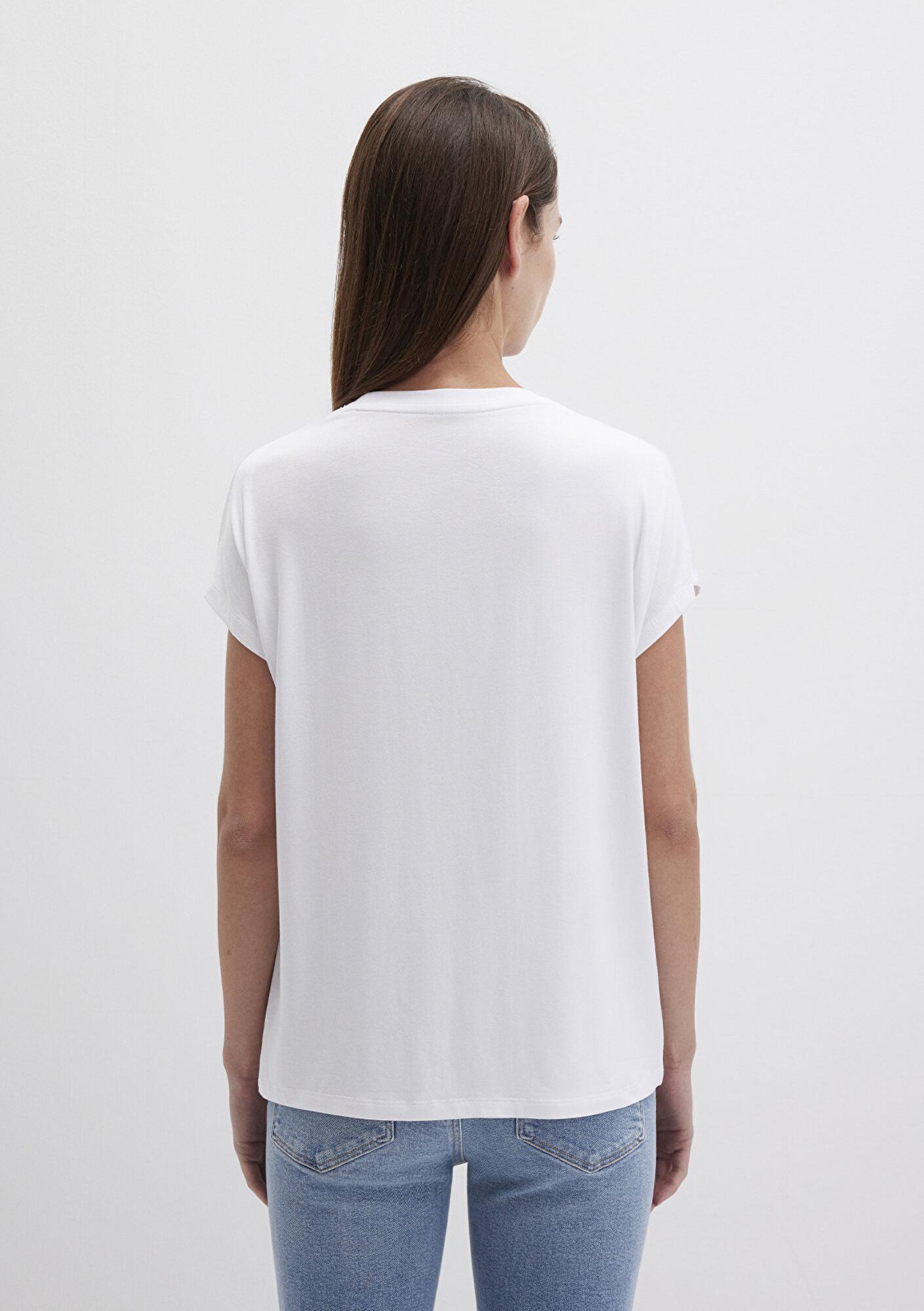 Mavi V Yaka Beyaz Basic Viskoz Tişört Regular Fit / Normal Kesim 167714-620