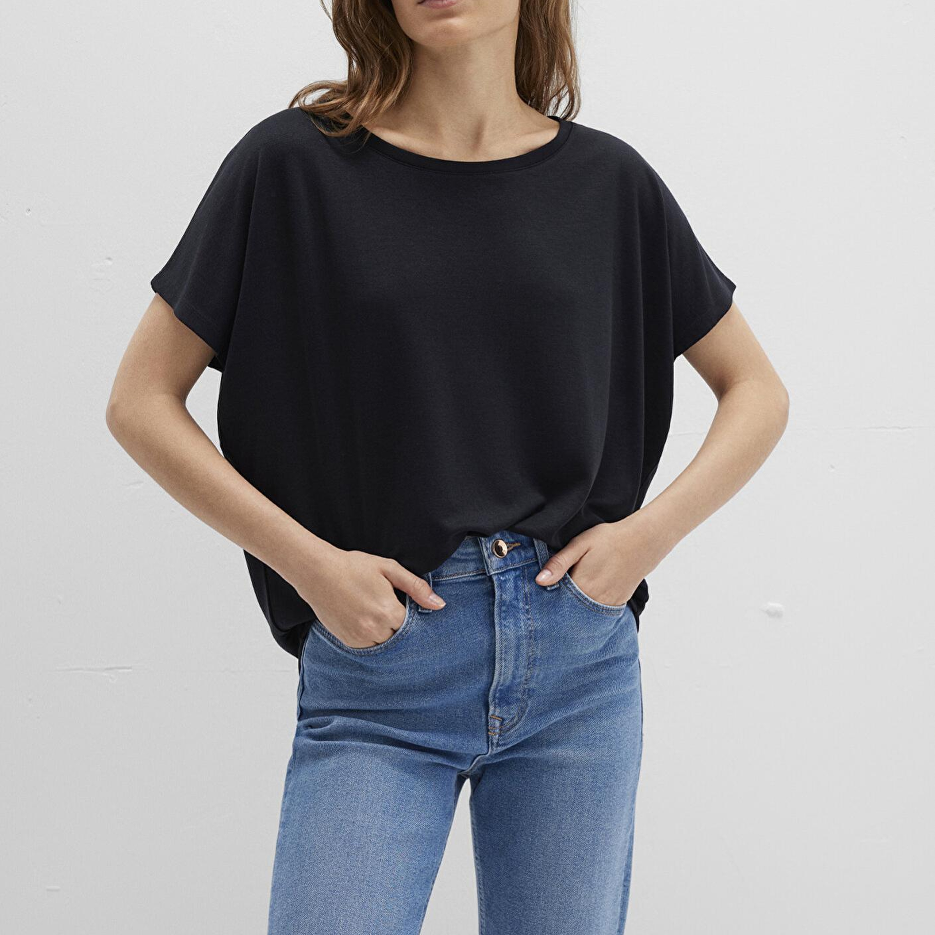 Mavi Lux Touch (TENCEL™) Modal Siyah Basic Tişört Loose Fit / Bol Rahat Kesim 167245-900