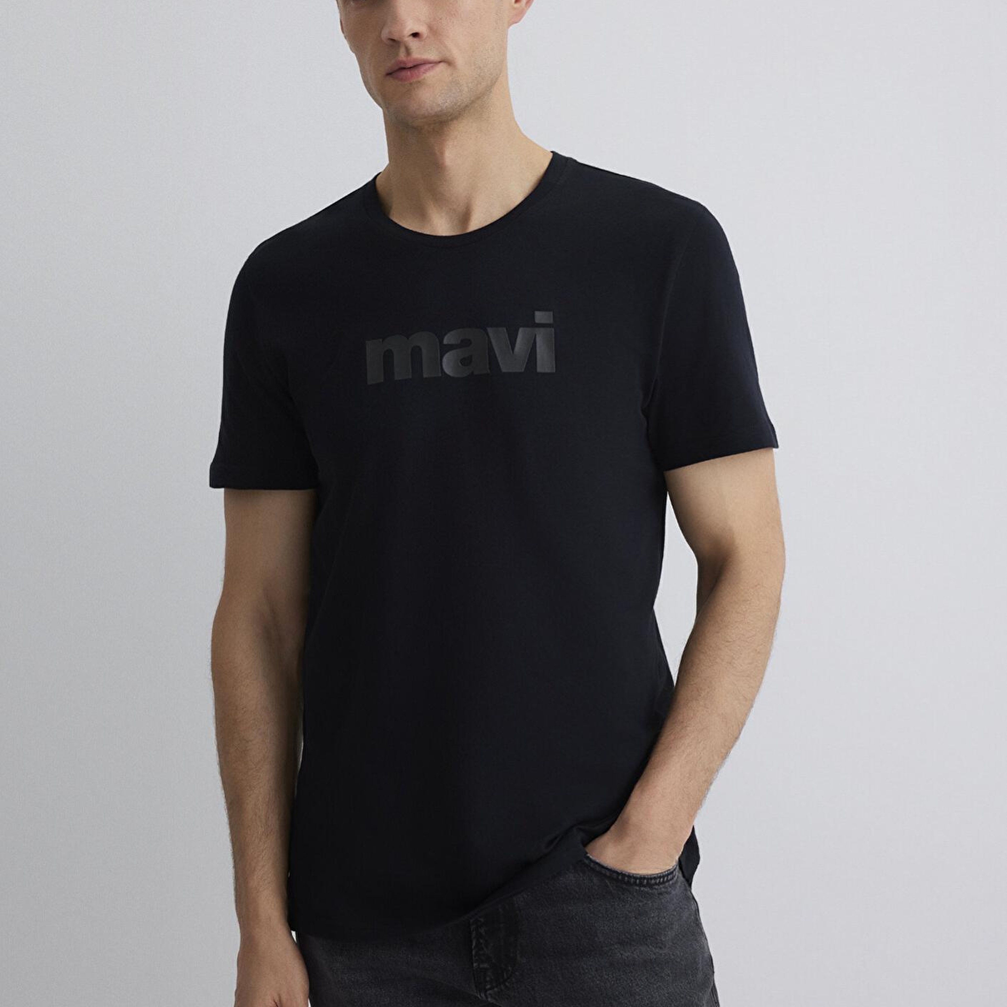 Mavi Mavi Logo Baskılı Siyah Tişört Slim Fit / Dar Kesim 065199-900