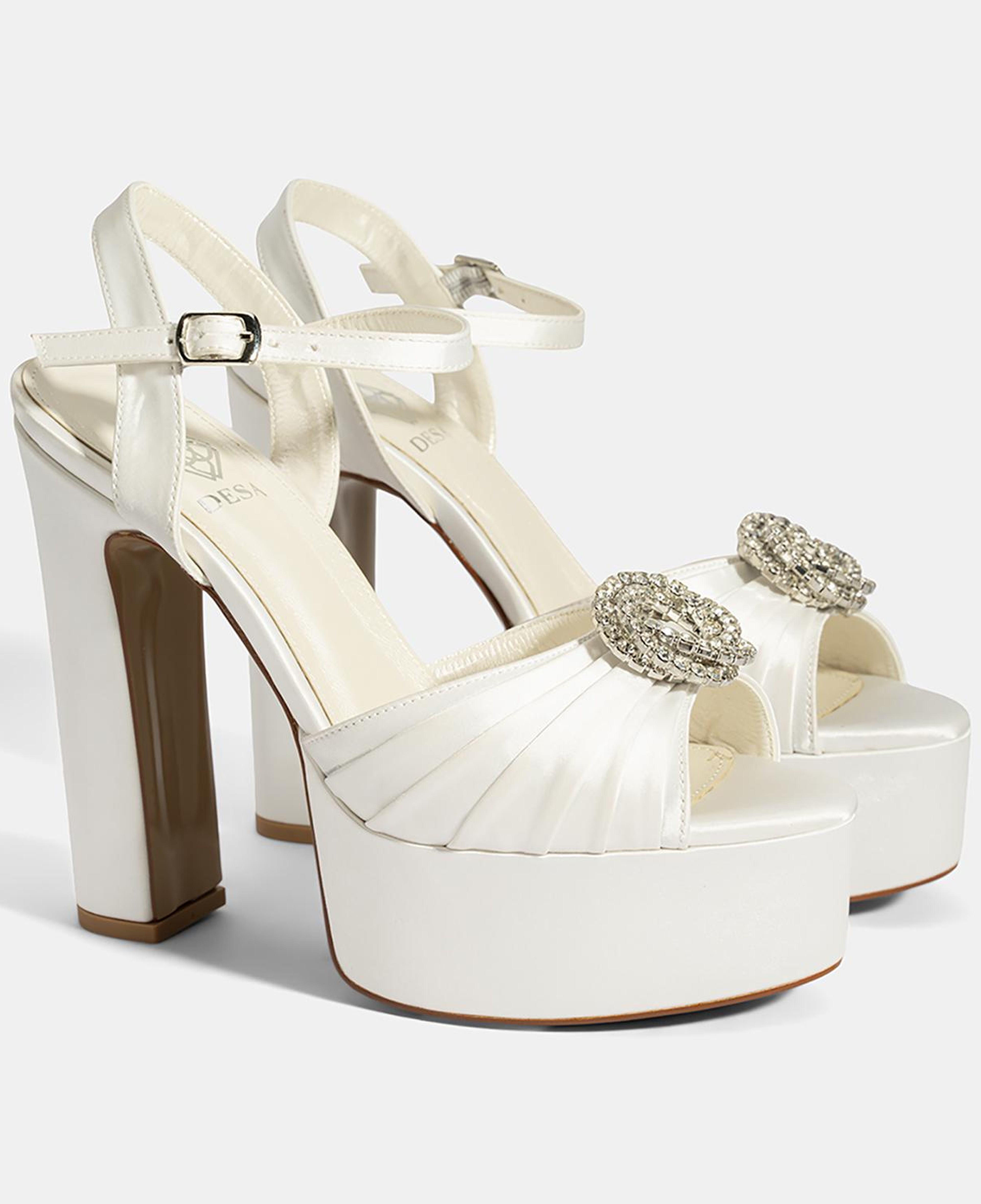 Kadın Beyaz Ayarlanabilir Tokalı Taşlı Topuklu Gelin Ayakkabısı