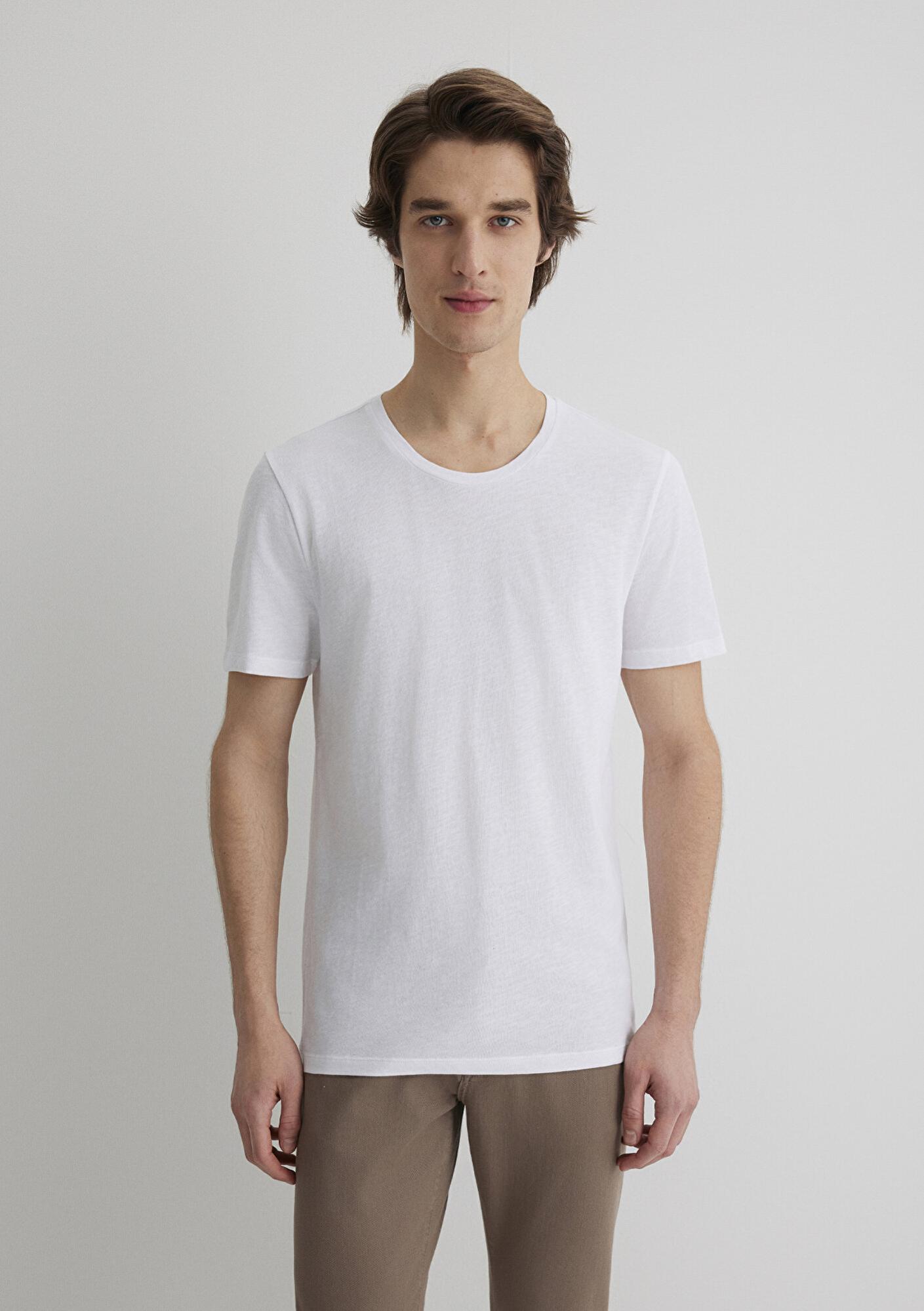 Mavi Flamlı Beyaz Basic Tişört Fitted / Vücuda Oturan Kesim 064681-620