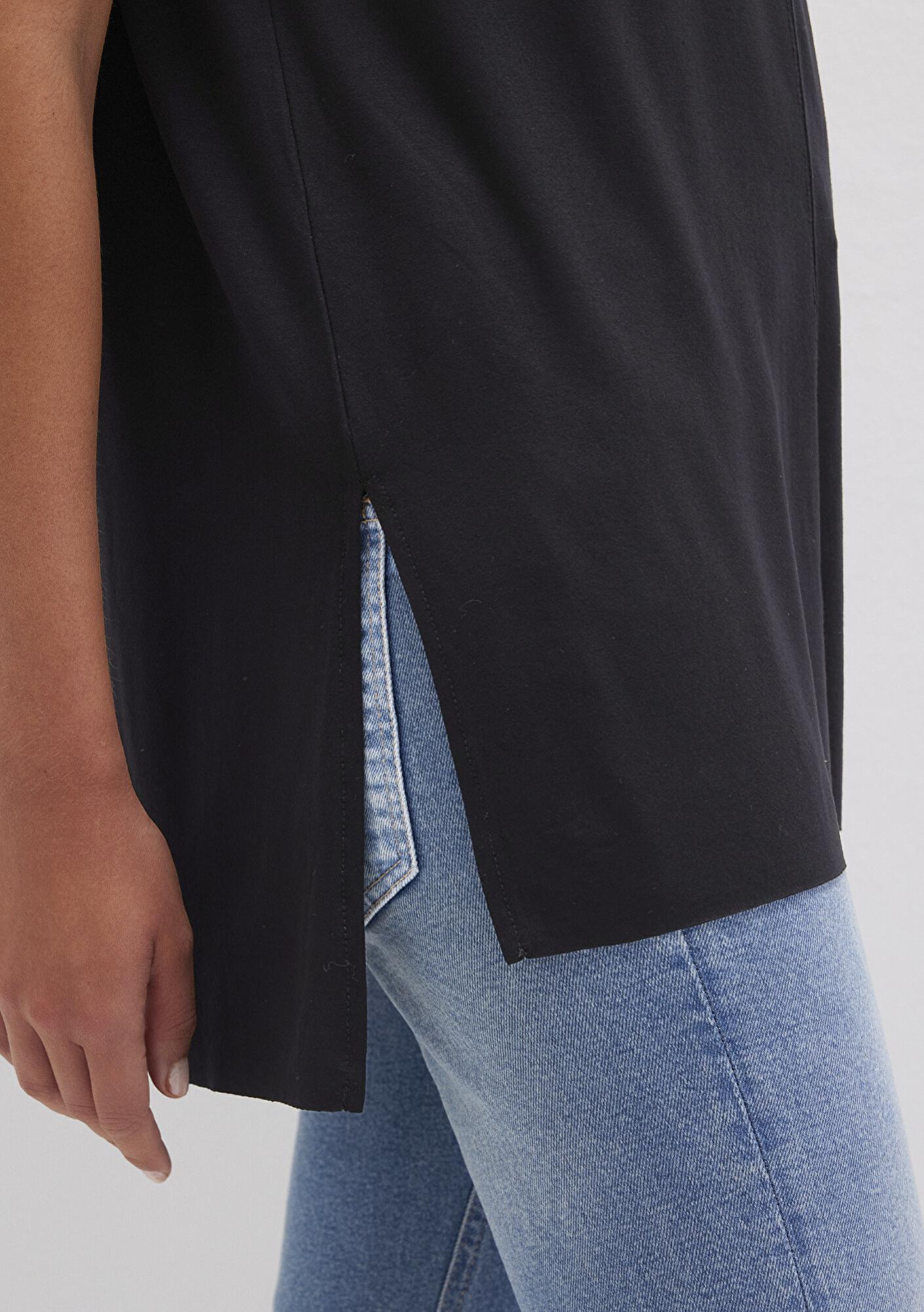 Mavi V Yaka Siyah Basic Viskoz Tişört Loose Fit / Bol Rahat Kesim 166775-900