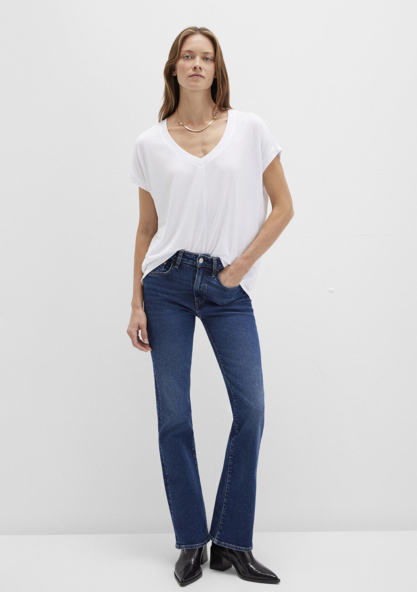 Mavi V Yaka Beyaz Basic ViskozTişört Loose Fit / Bol Rahat Kesim 166449-620