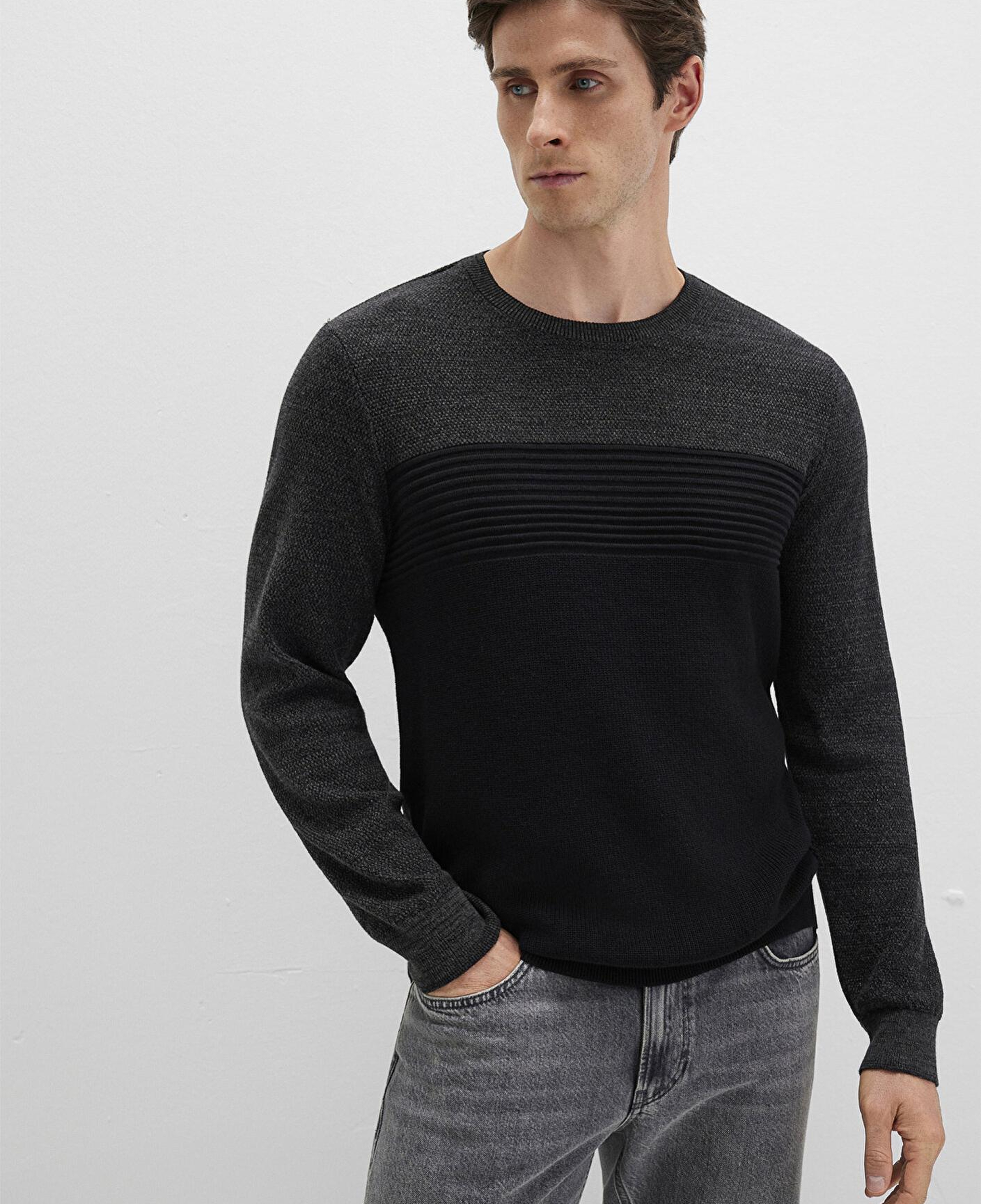 Mavi Blok Renkli Bisiklet Yaka Kazak Fitted / Vücuda Oturan Kesim 070377-900