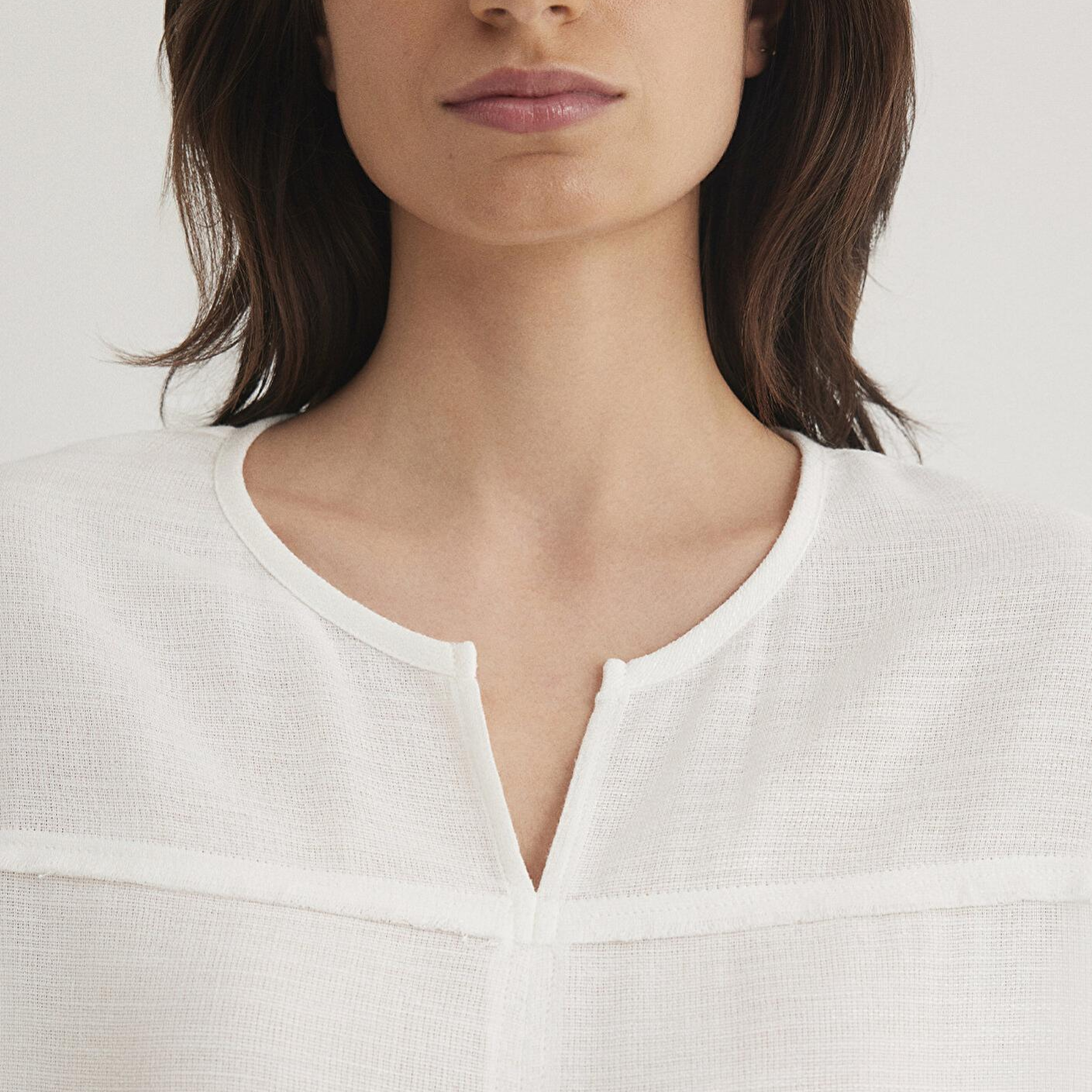 Mavi V Yaka Beyaz Bluz 121357-22937