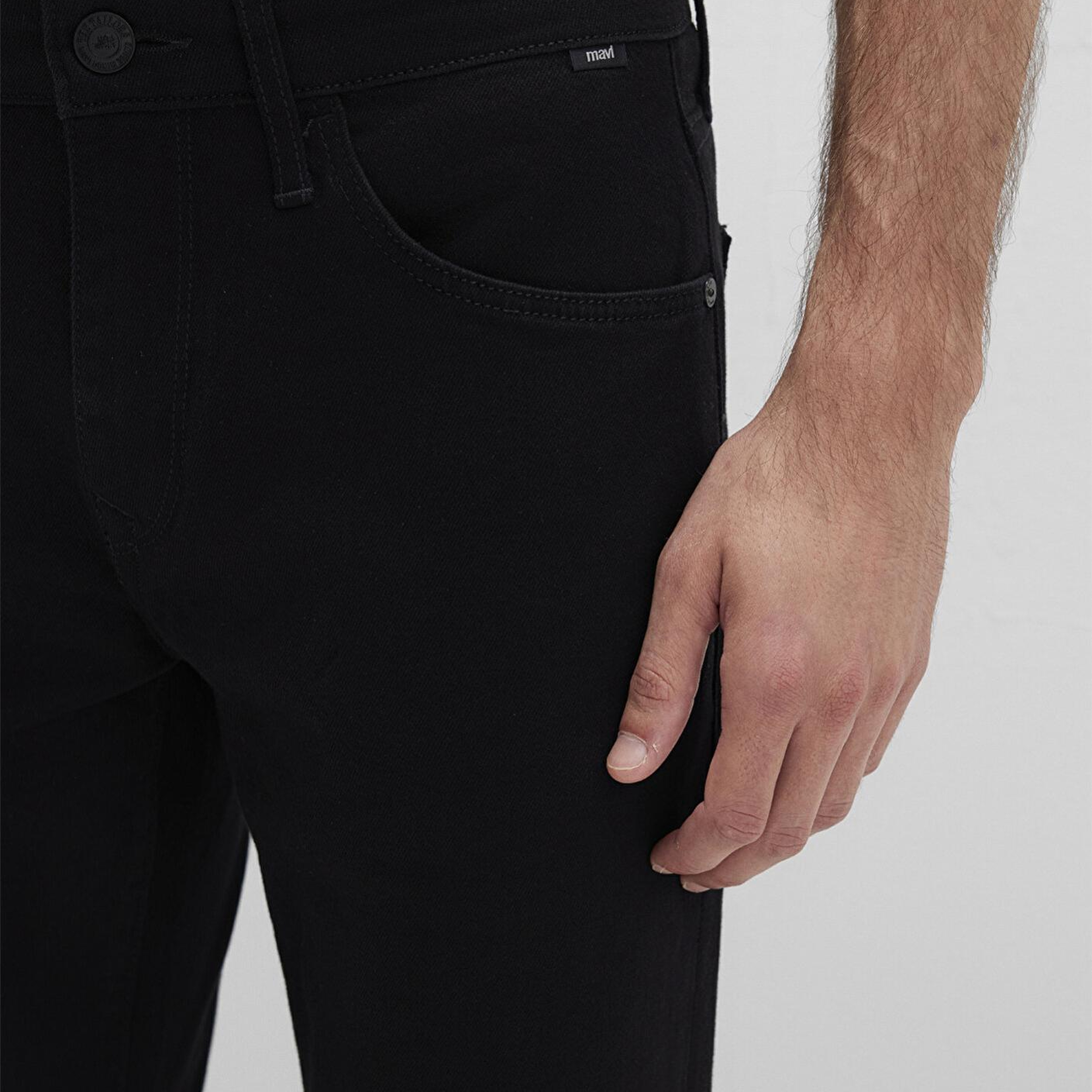Mavi James Siyah Comfort Jean Pantolon 0042423313