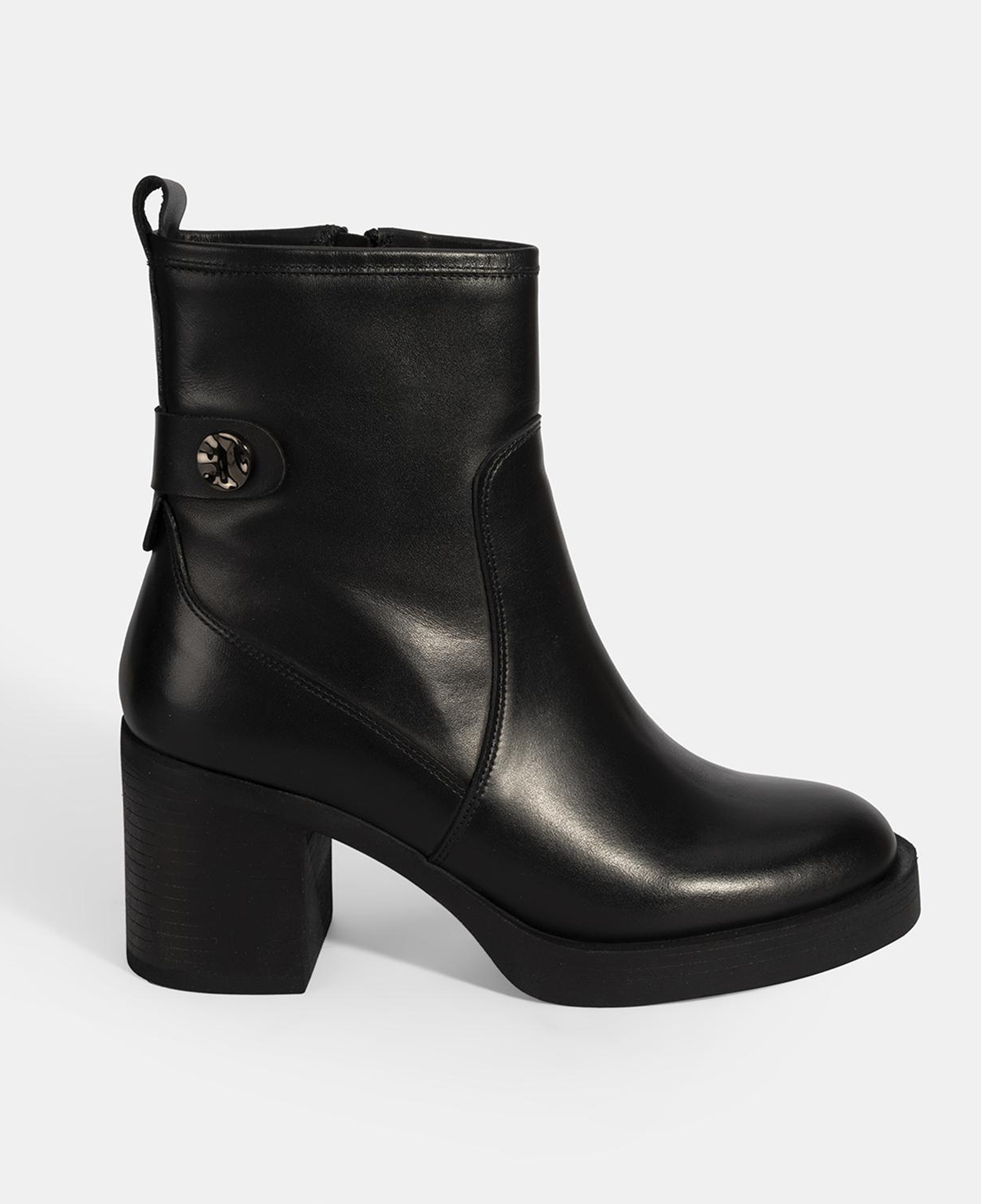 Kadın Siyah Kalın Topuklu Deri Bot