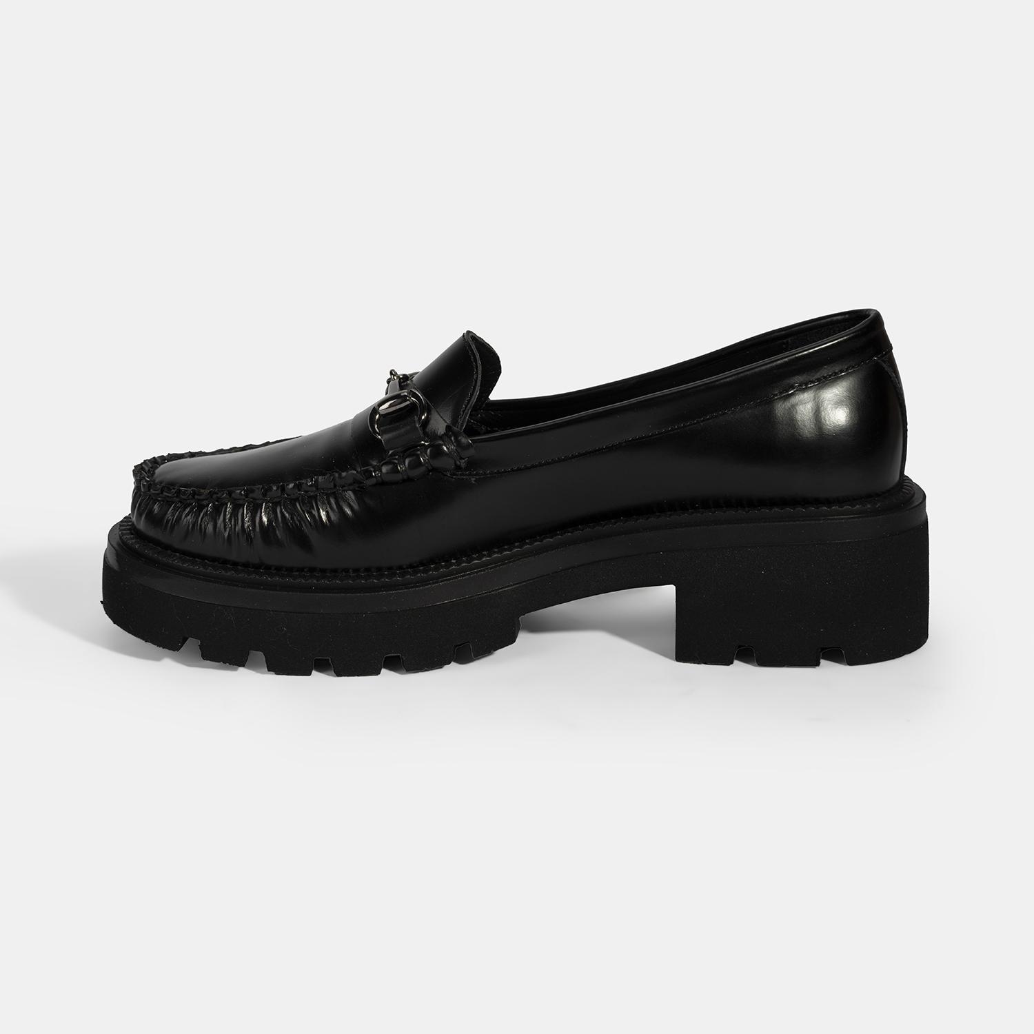 Kadın Siyah Metal Toka Detaylı Deri Loafer