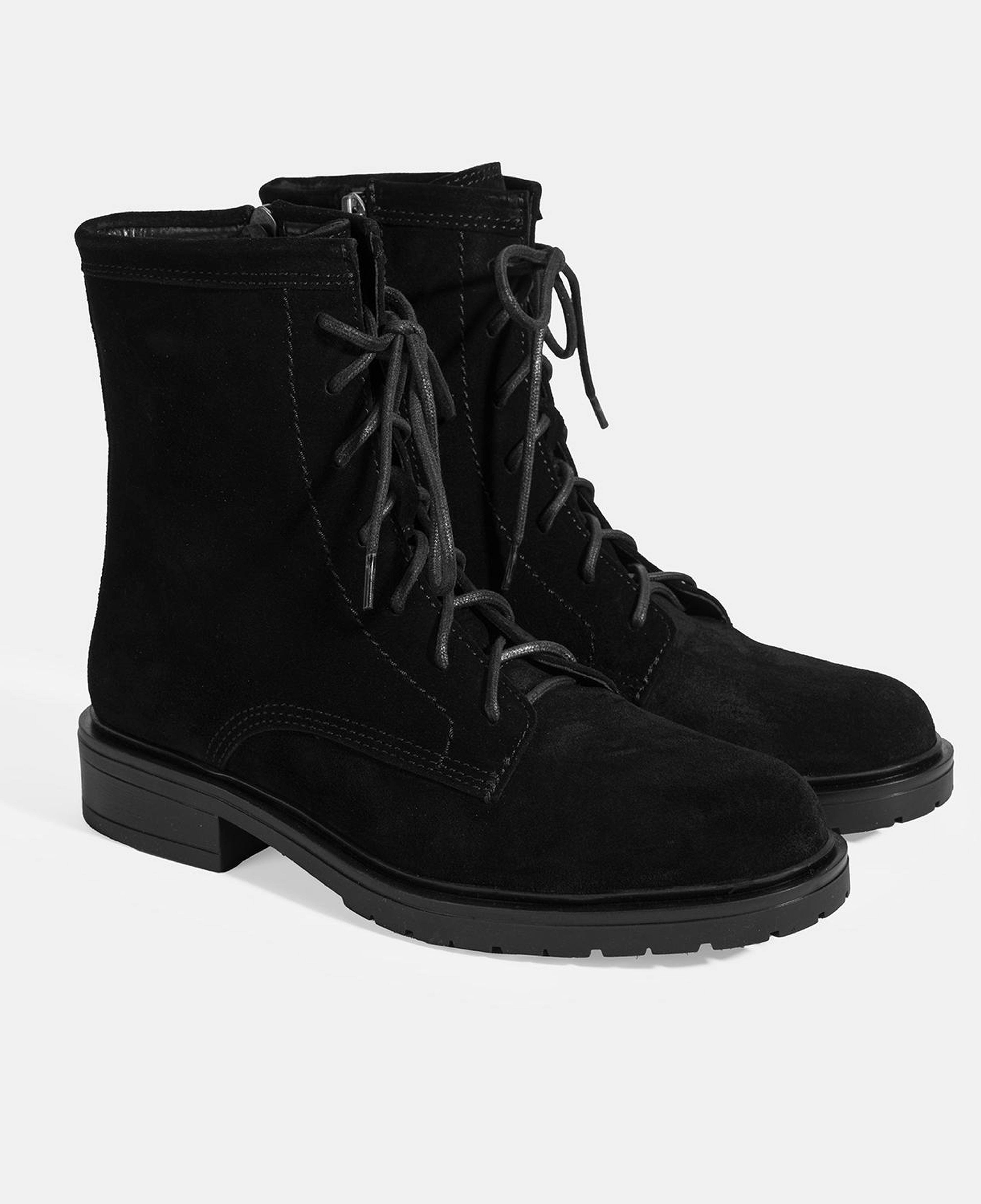 Kadın Siyah Bağcık Detaylı Süet Bot