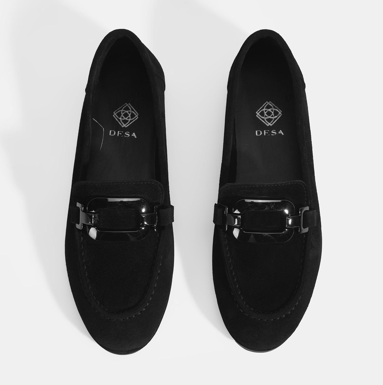 Kadın Siyah Metal Aksesuarlı Süet Loafer