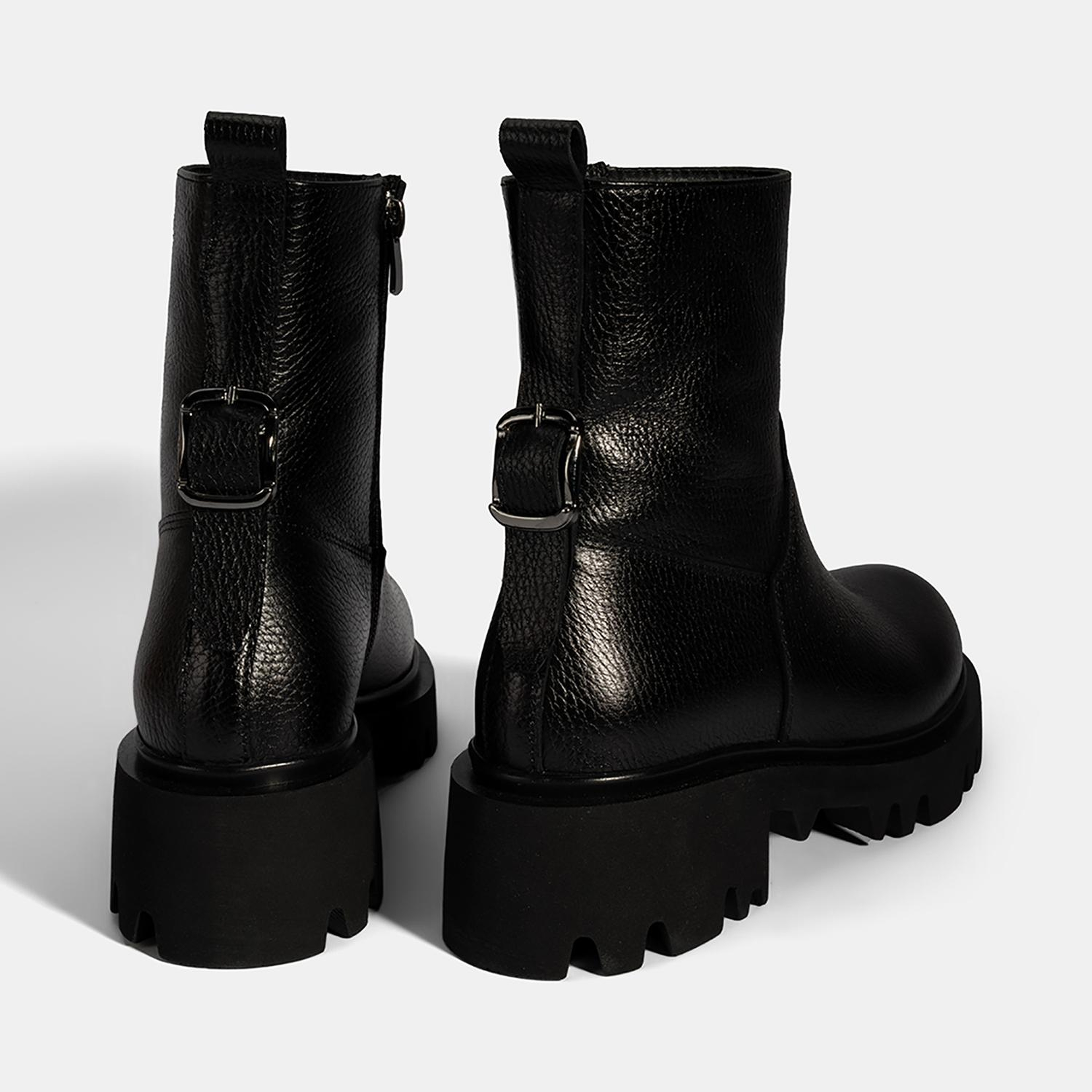 Kadın Siyah Kalın Tabanlı Deri Bot