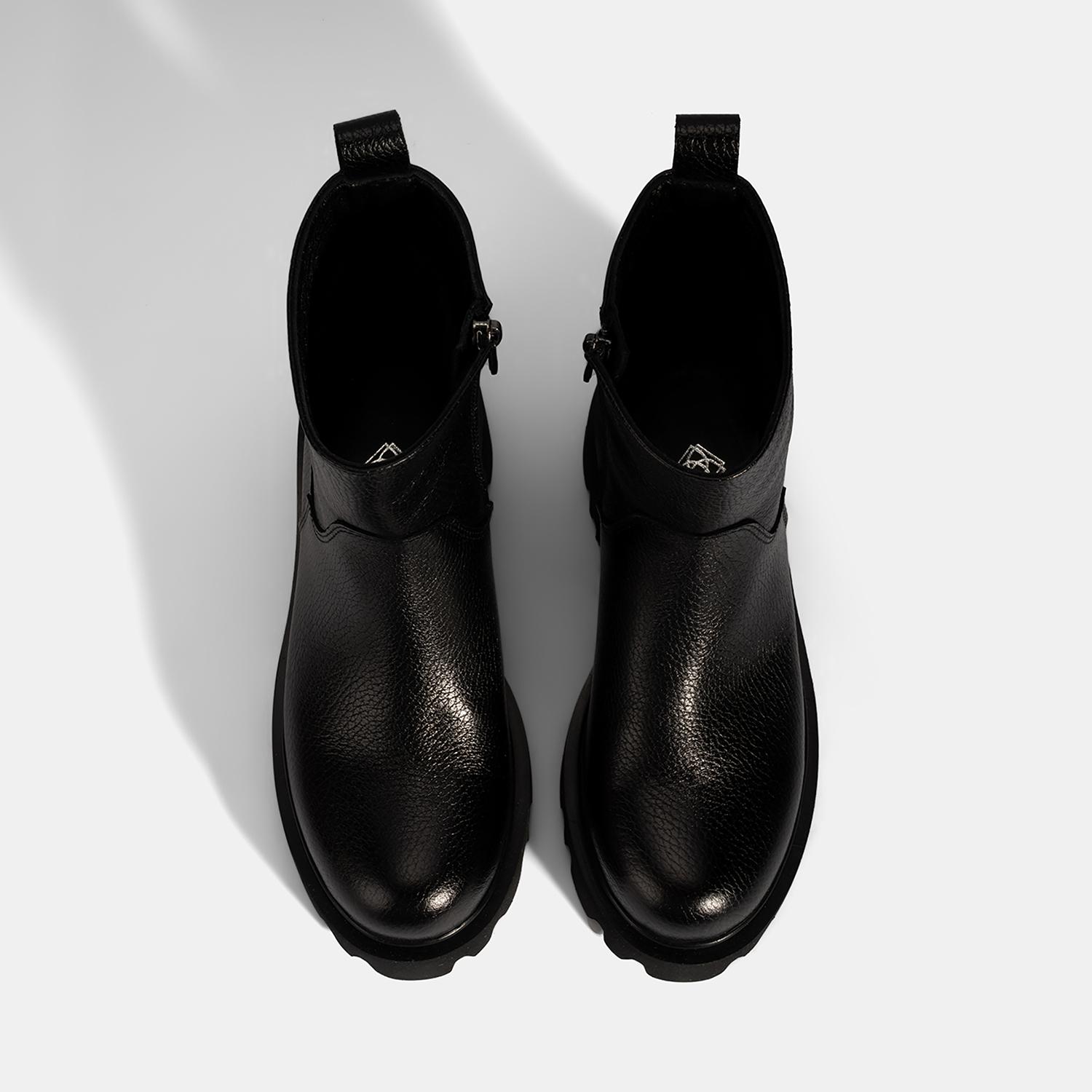 Kadın Siyah Kalın Tabanlı Deri Bot