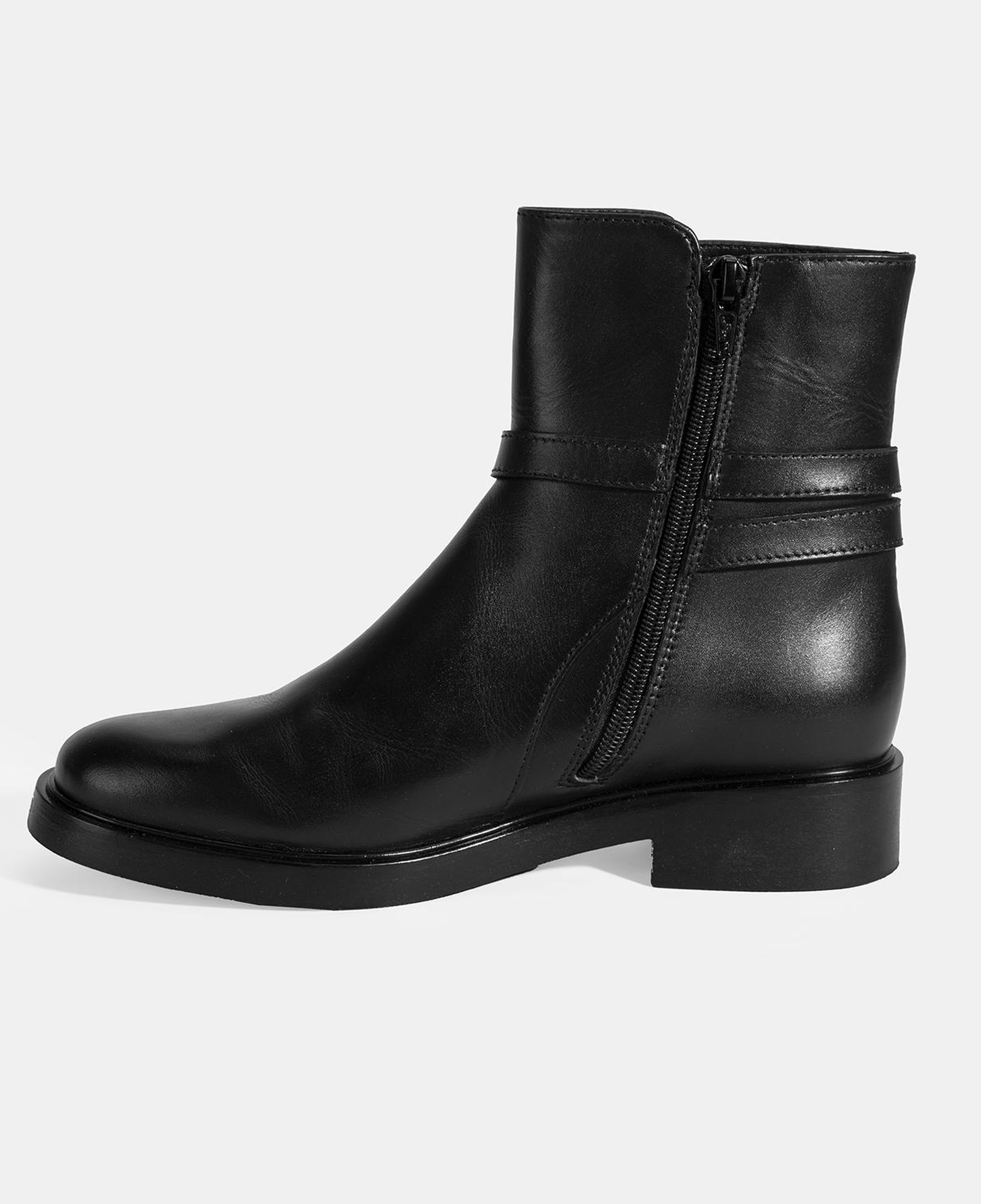 Kadın Siyah Metal Toka Detaylı Fermuarlı Deri Bot