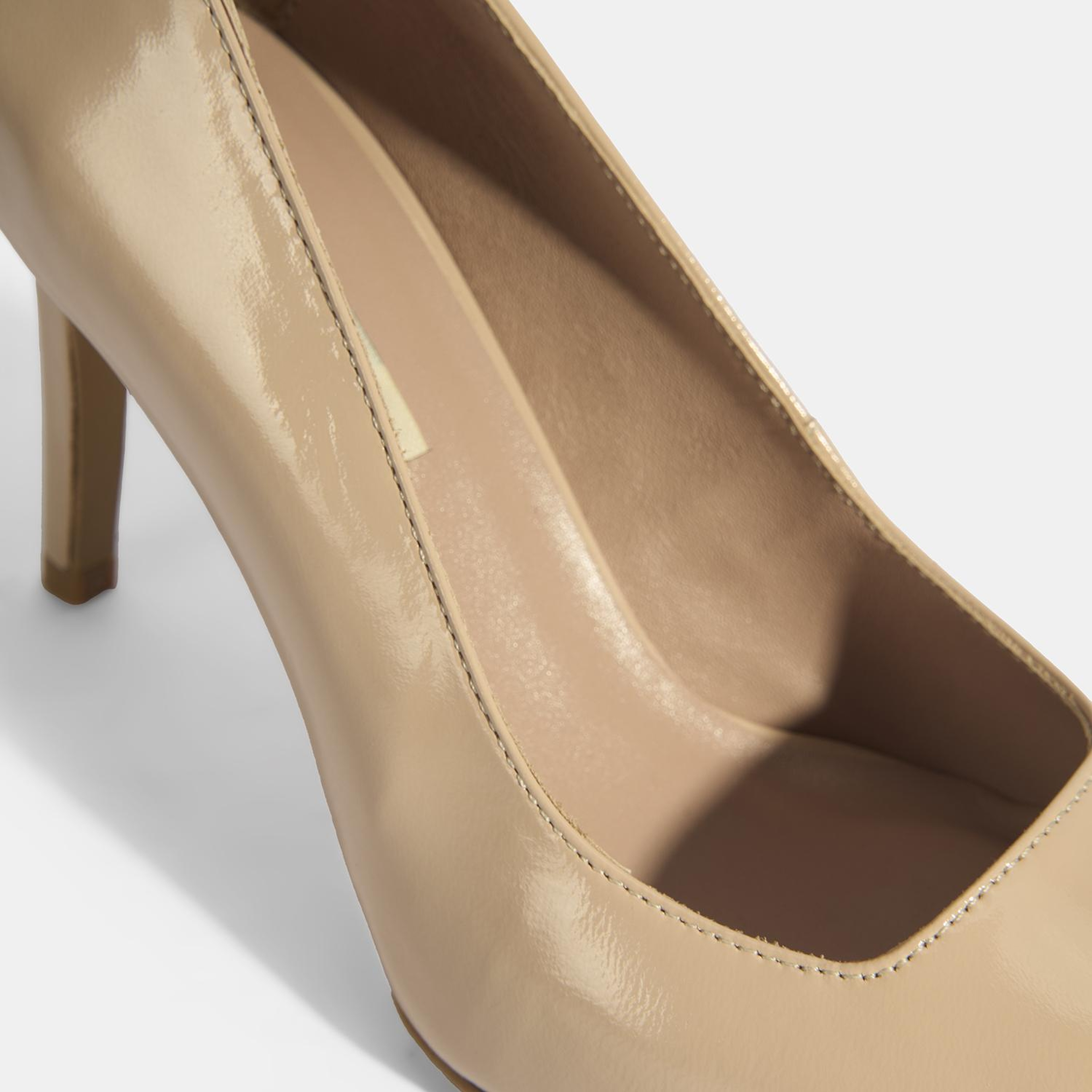 Kadın Bej Rugan Topuklu Ayakkabı