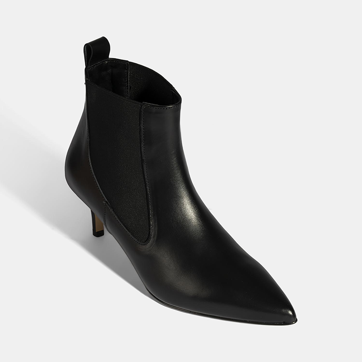 Kadın Siyah Lastikli İnce Topuklu Deri Bot