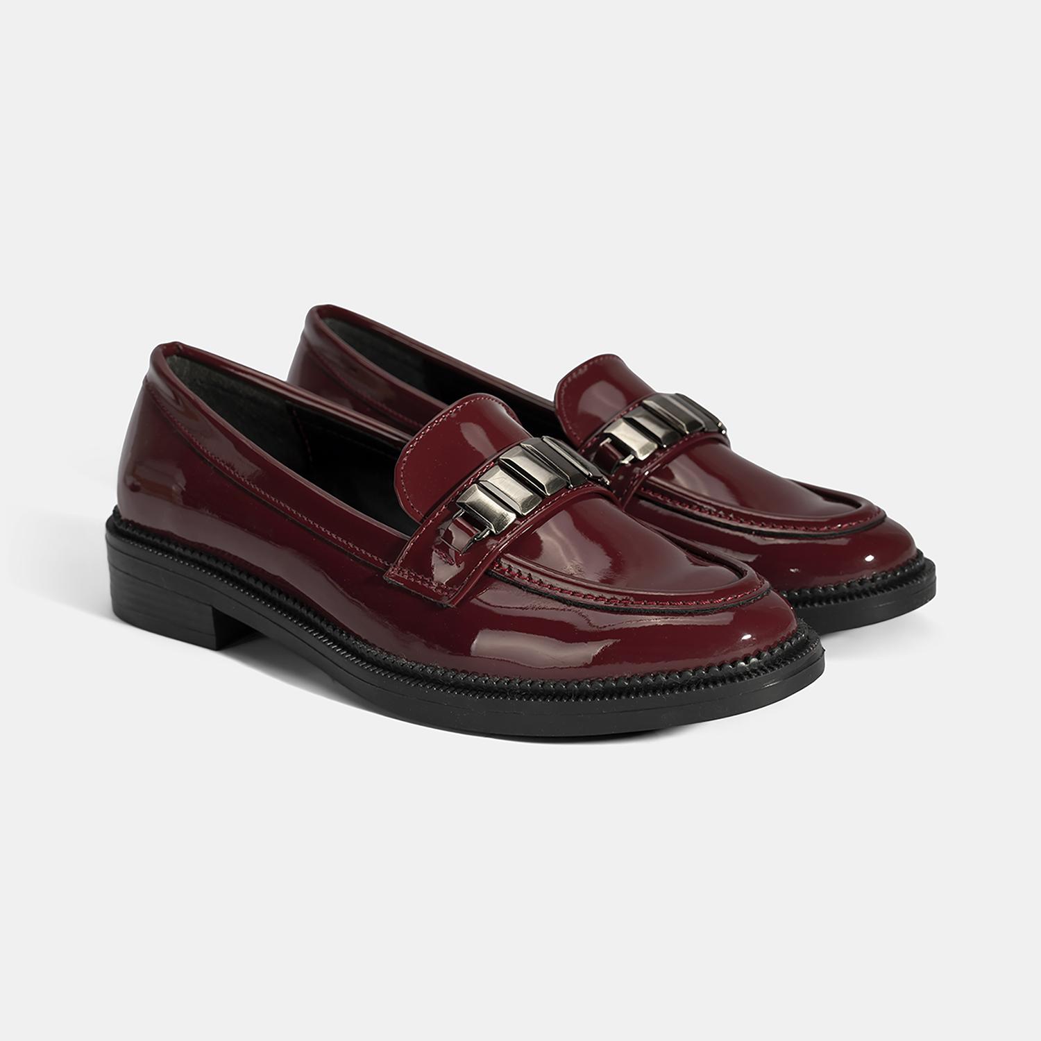 Kadın Bordo Metal Aksesuarlı Loafer
