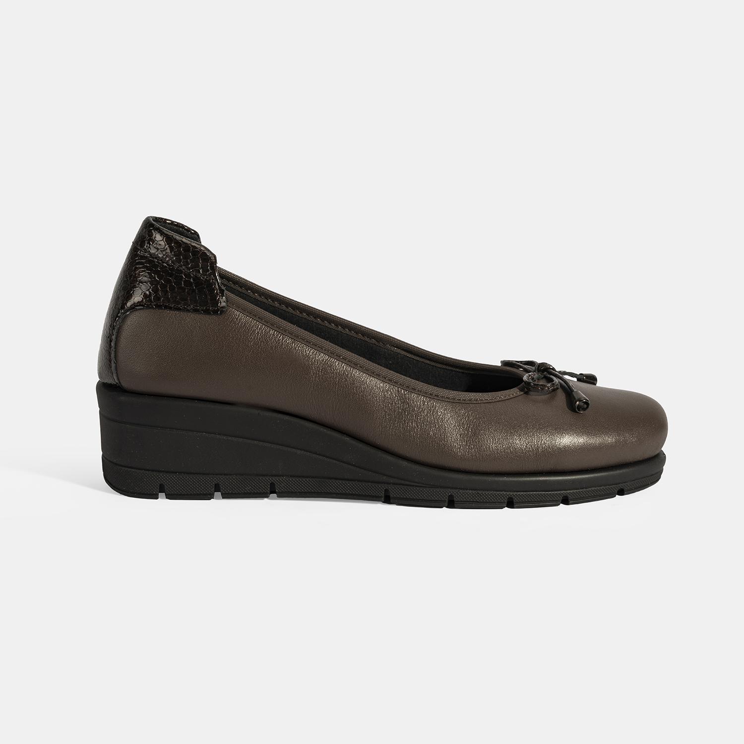 Kadın Kahve Fiyonk Detaylı DesaComfort Deri Ayakkabı