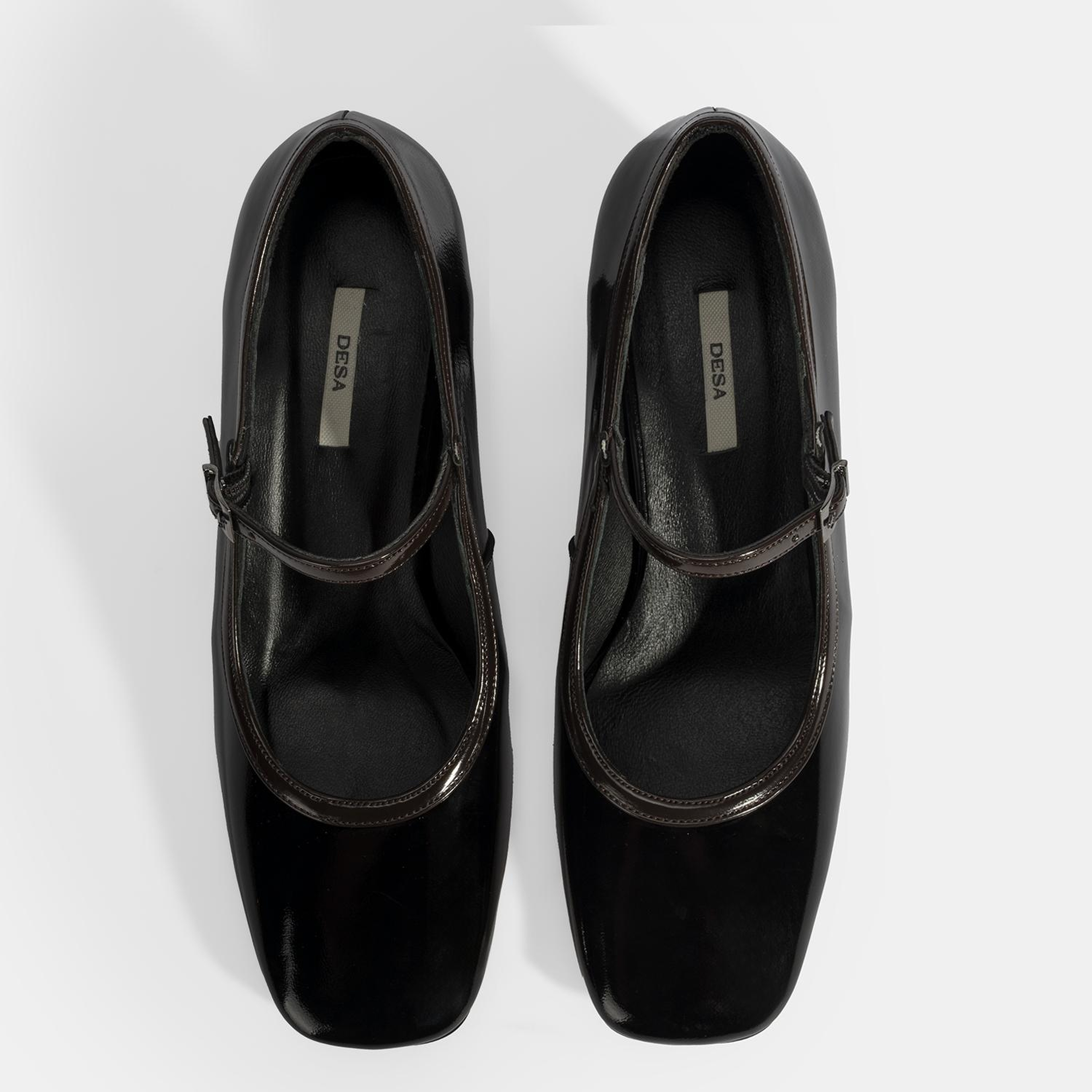 Kadın Siyah Ayarlanabilir Tokalı Kalın Topuklu Klasik Ayakkabı