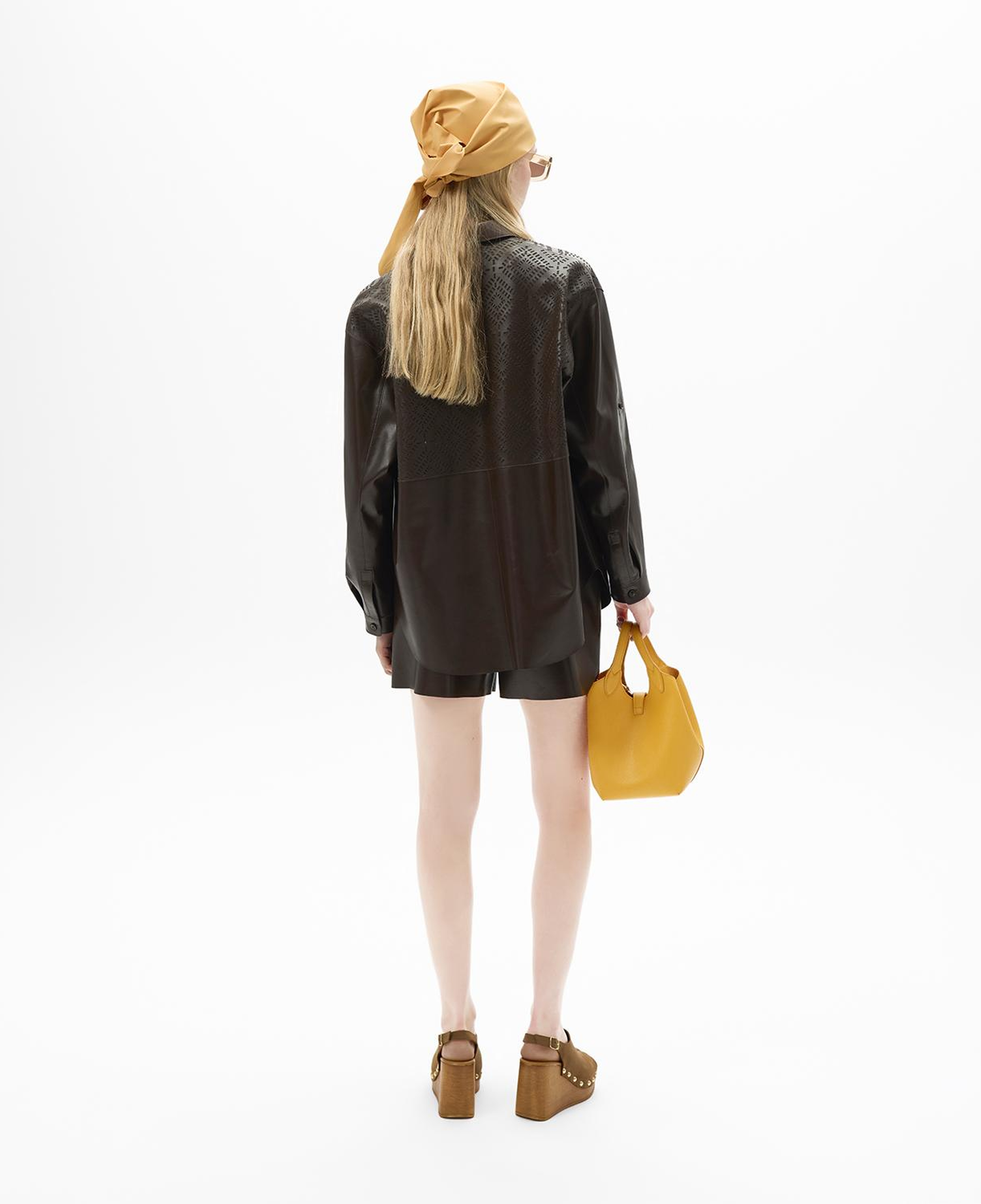 Kadın Kahve Lazer Kesimli Geometrik Desenli Deri Gömlek