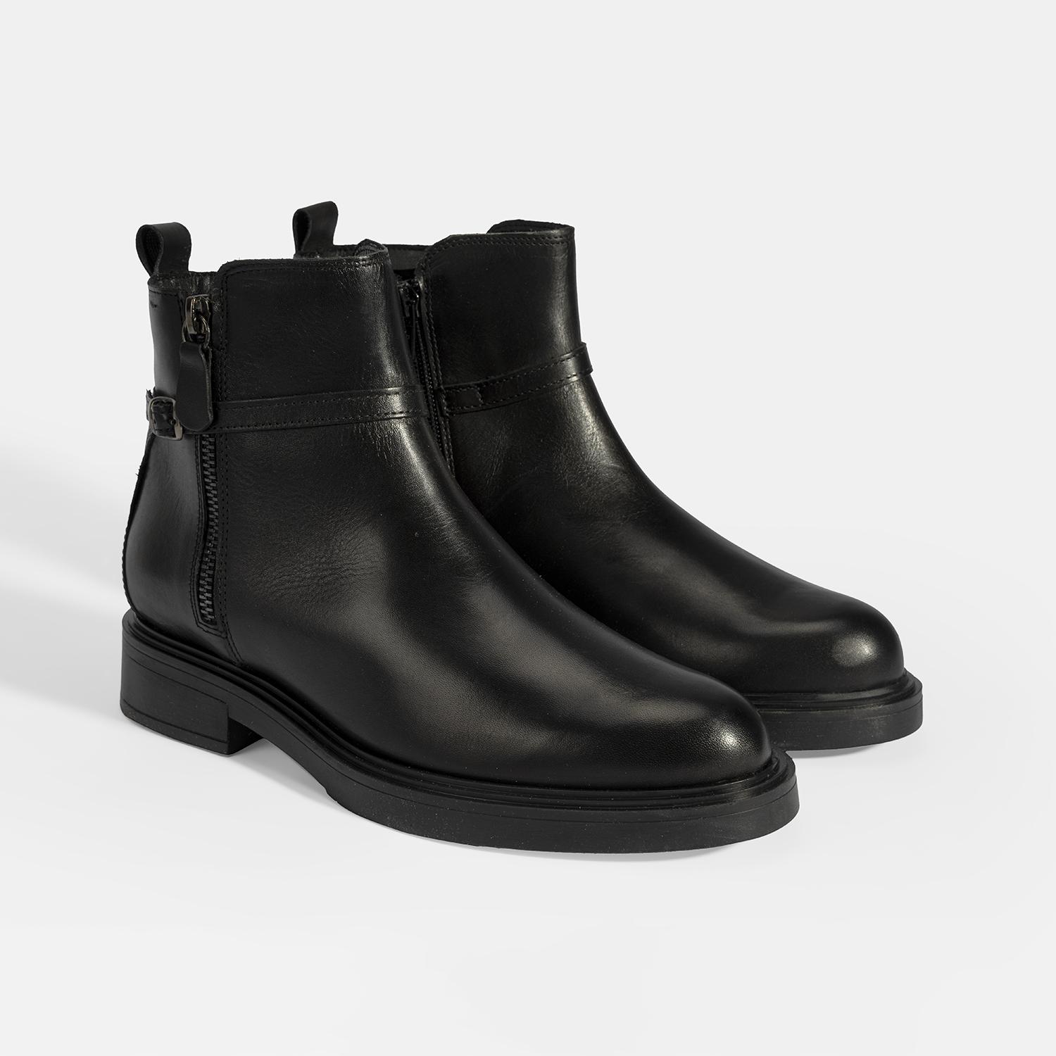 Kadın Siyah Metal Toka Detaylı Fermuarlı Deri Bot