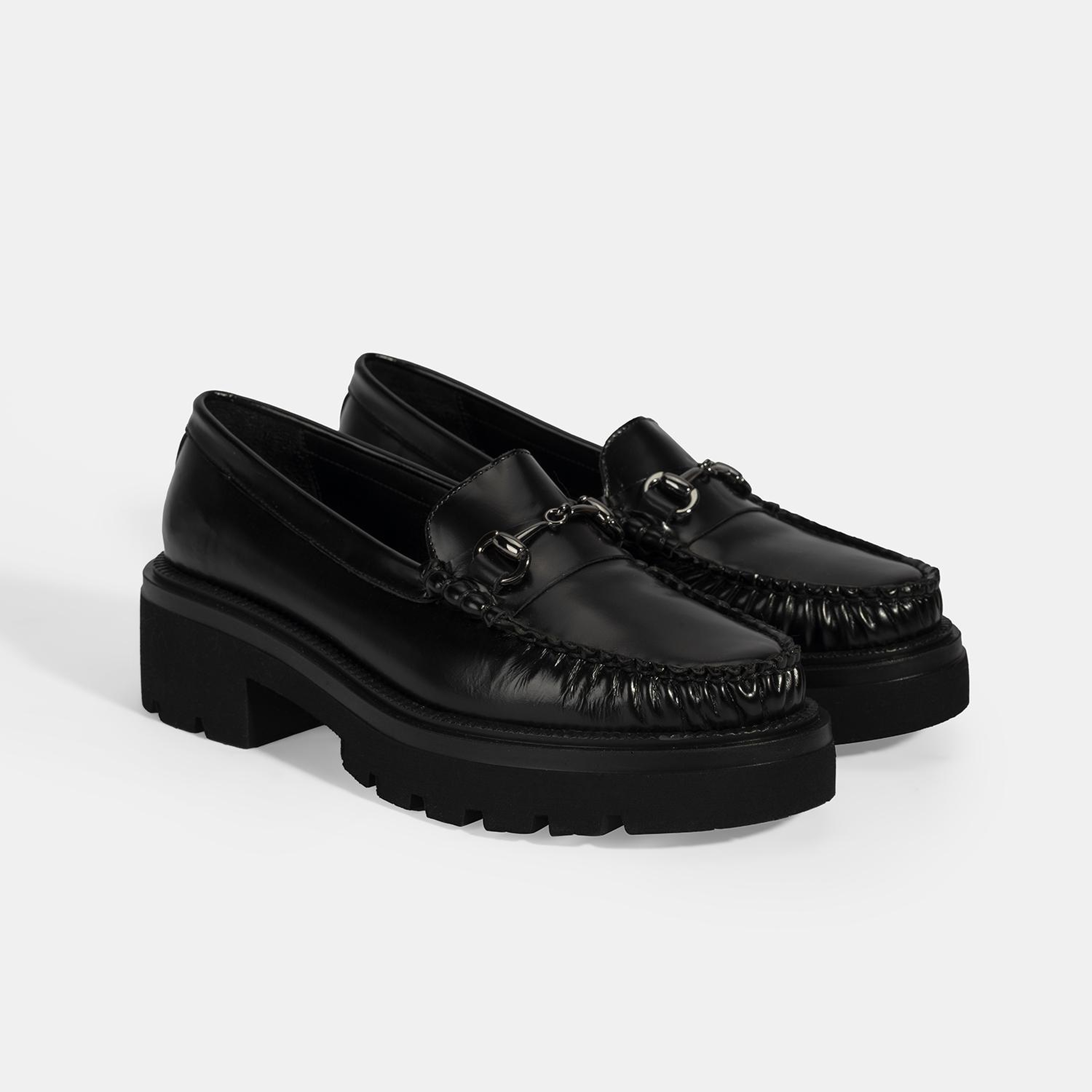 Kadın Siyah Metal Toka Detaylı Deri Loafer