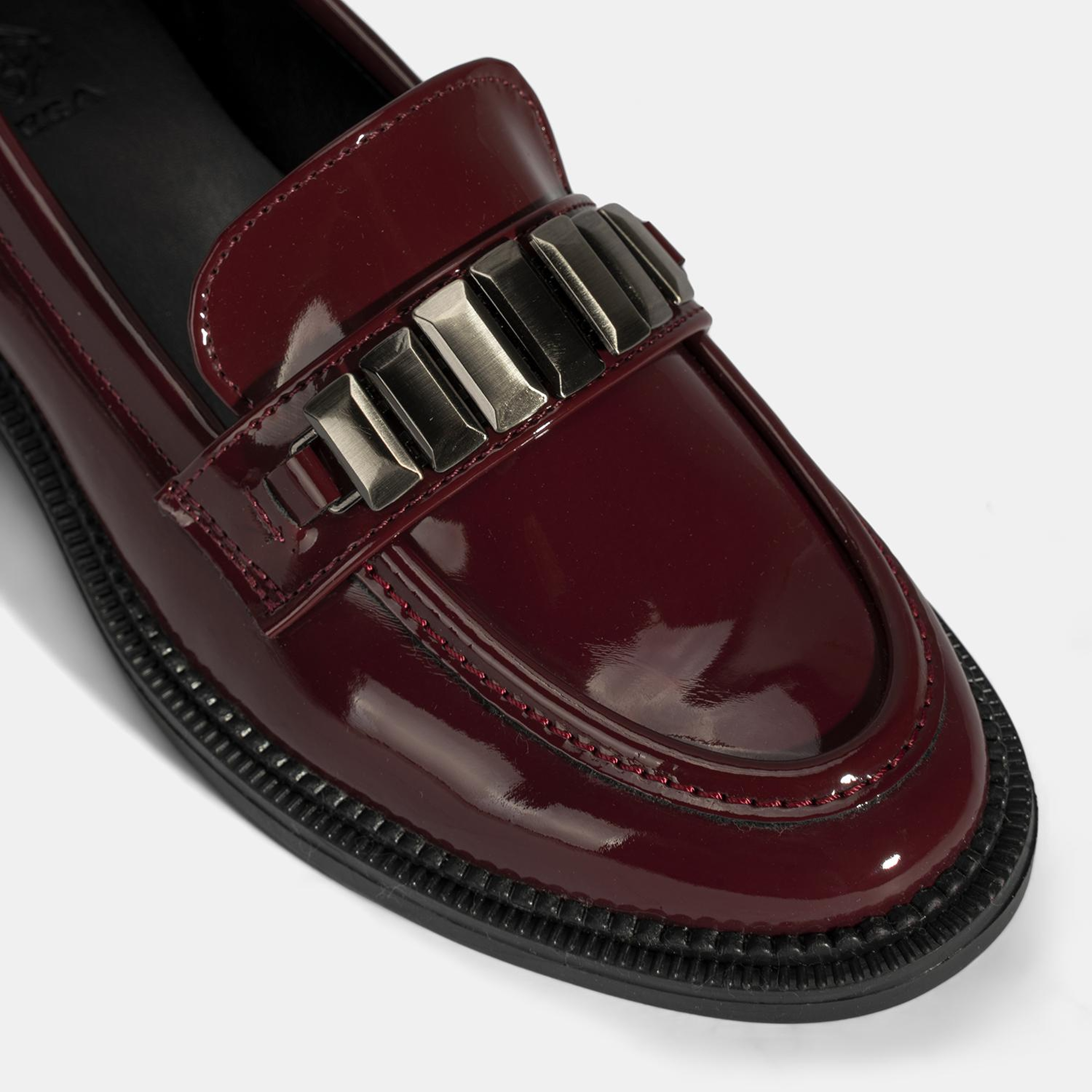 Kadın Bordo Metal Aksesuarlı Loafer