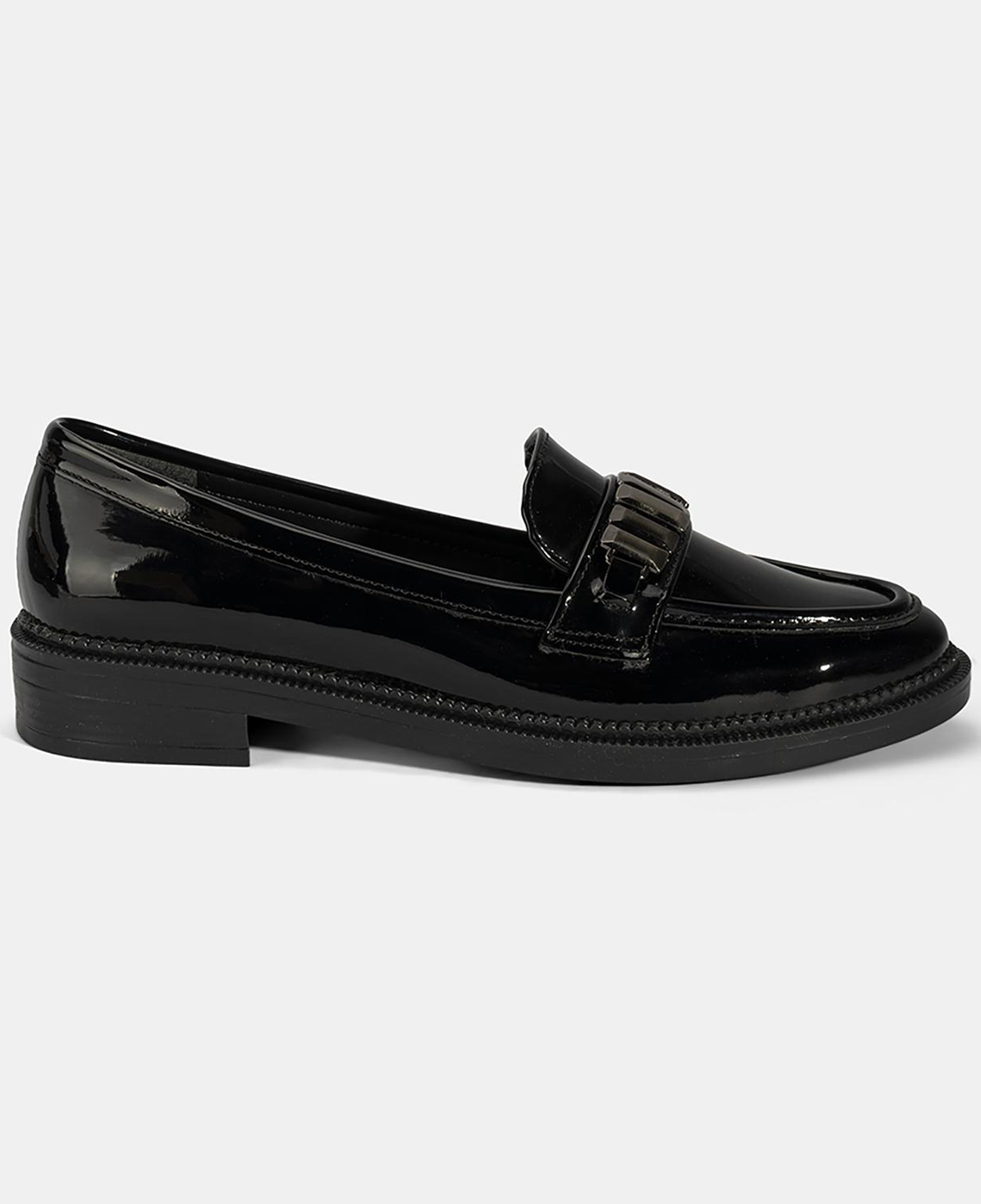 Kadın Siyah Metal Aksesuarlı Loafer