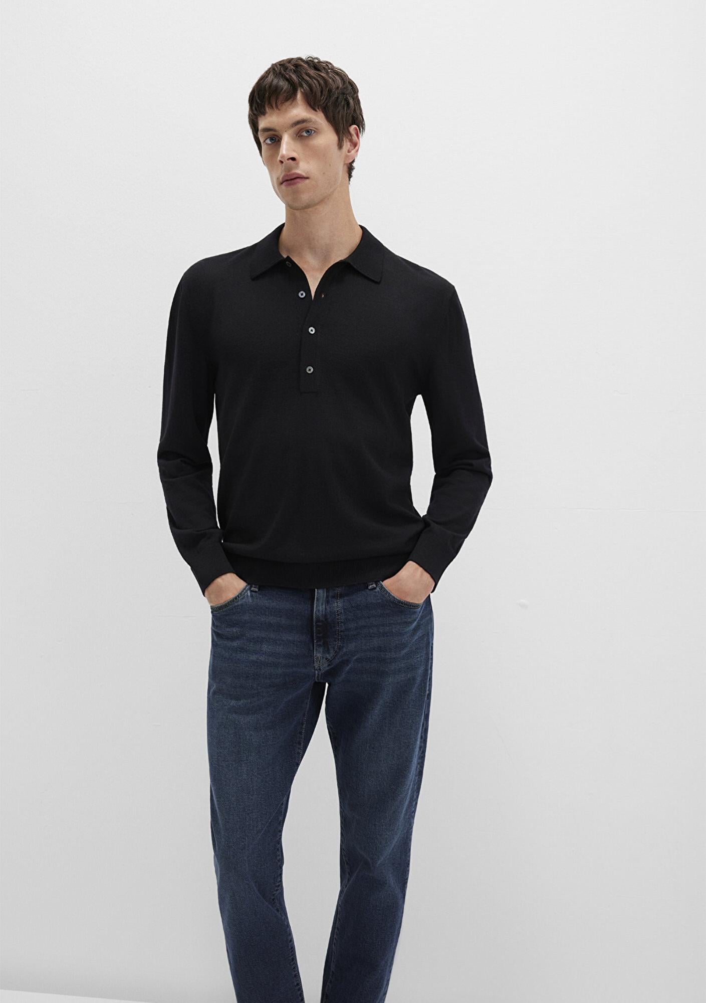 Mavi Düğmeli Siyah Yün Kazak 0710382-900