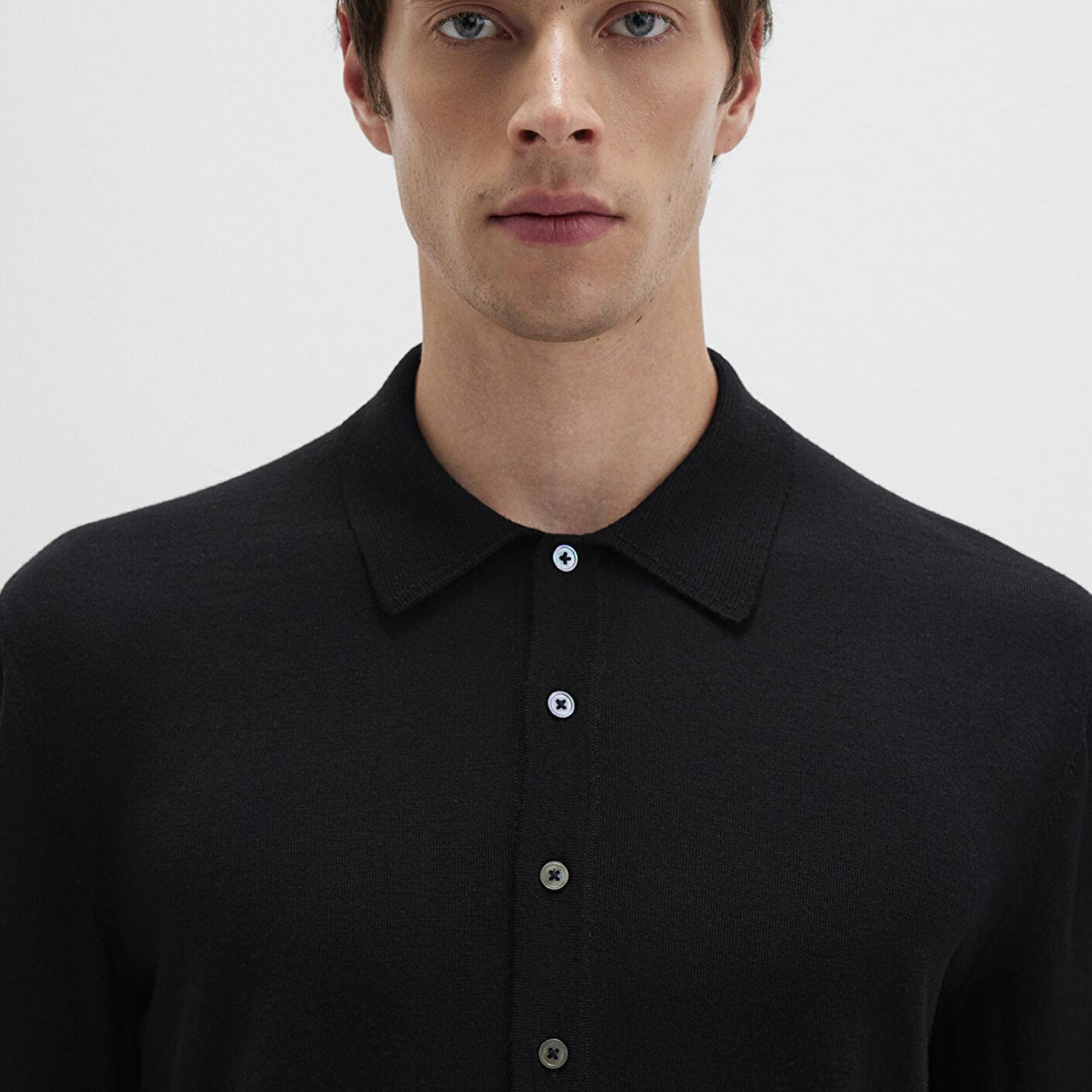 Mavi Düğmeli Siyah Yün Kazak 0710382-900